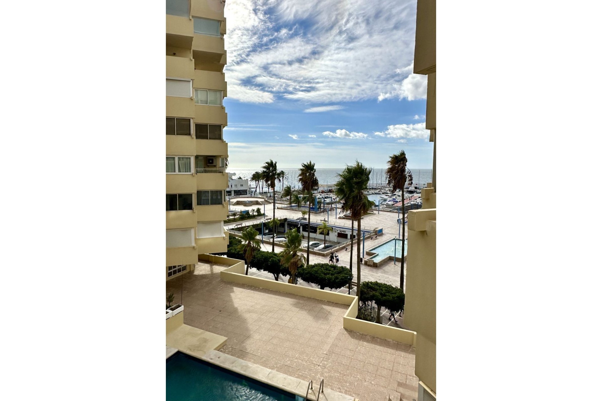 Resale - Apartment - Middle Floor Apartment - Marbella - Marbella Centro