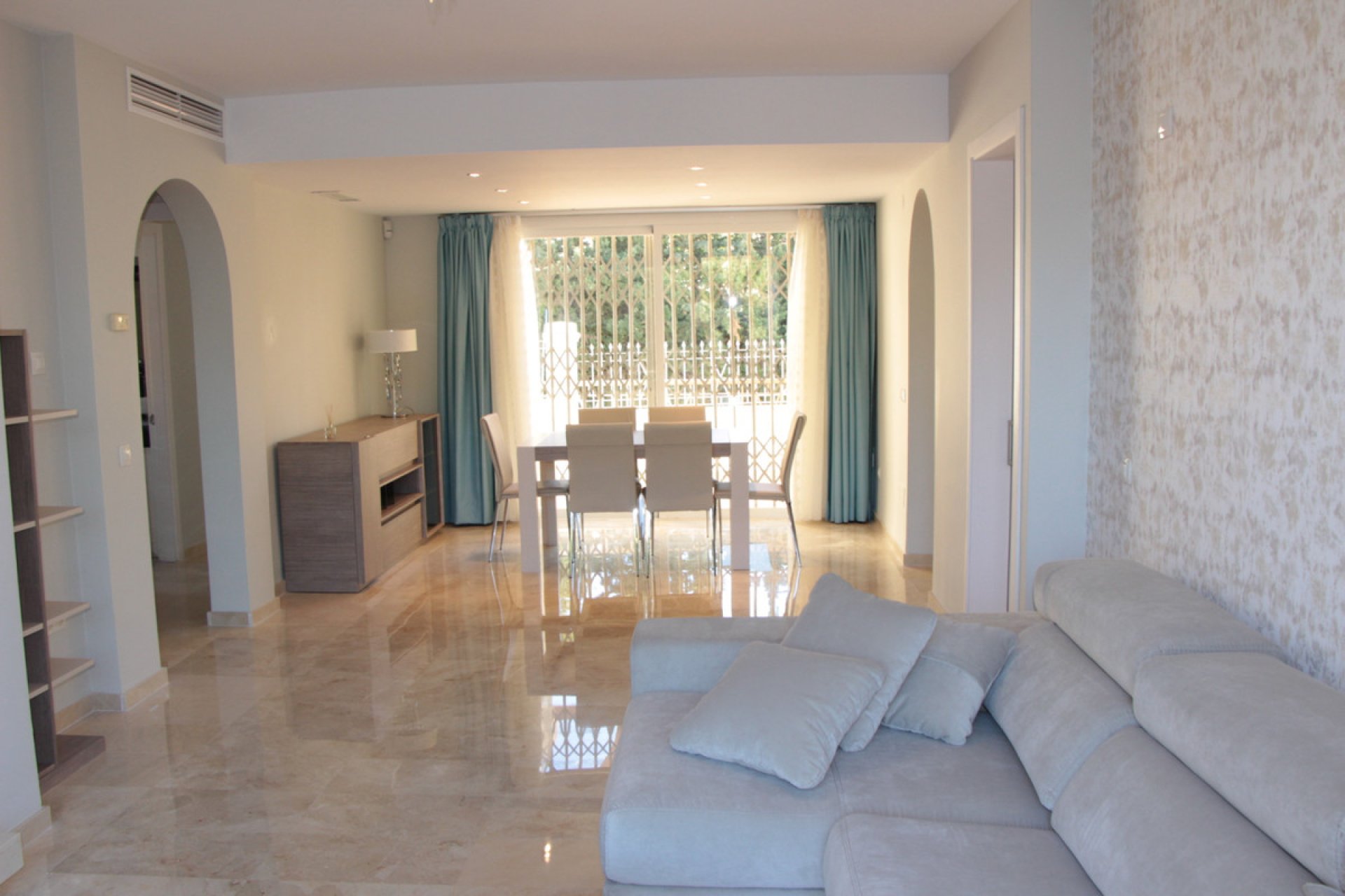 Resale - Apartment - Middle Floor Apartment - Marbella - Marbella Centro