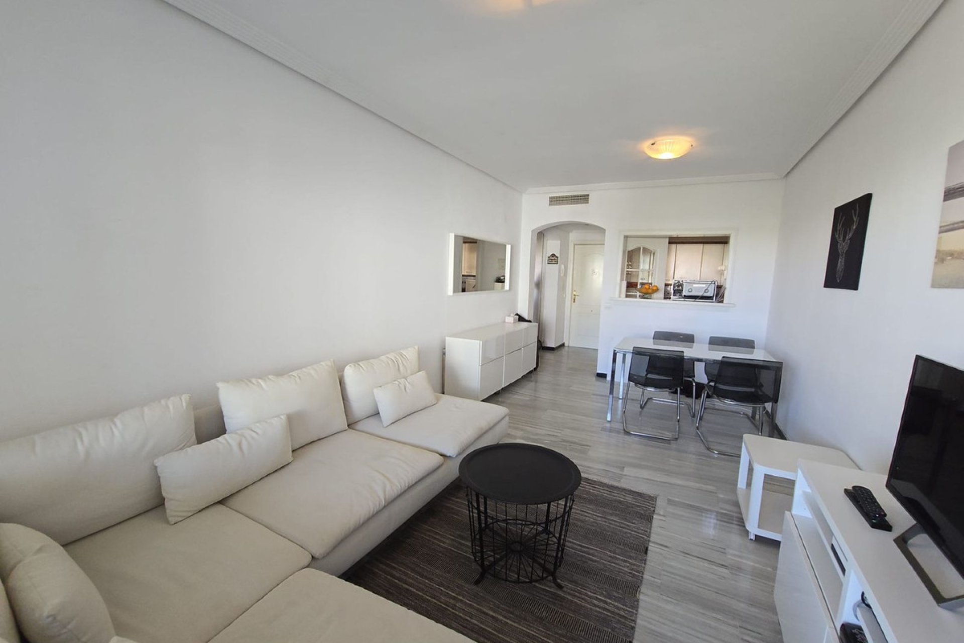 Resale - Apartment - Middle Floor Apartment - Marbella - Marbella Centro