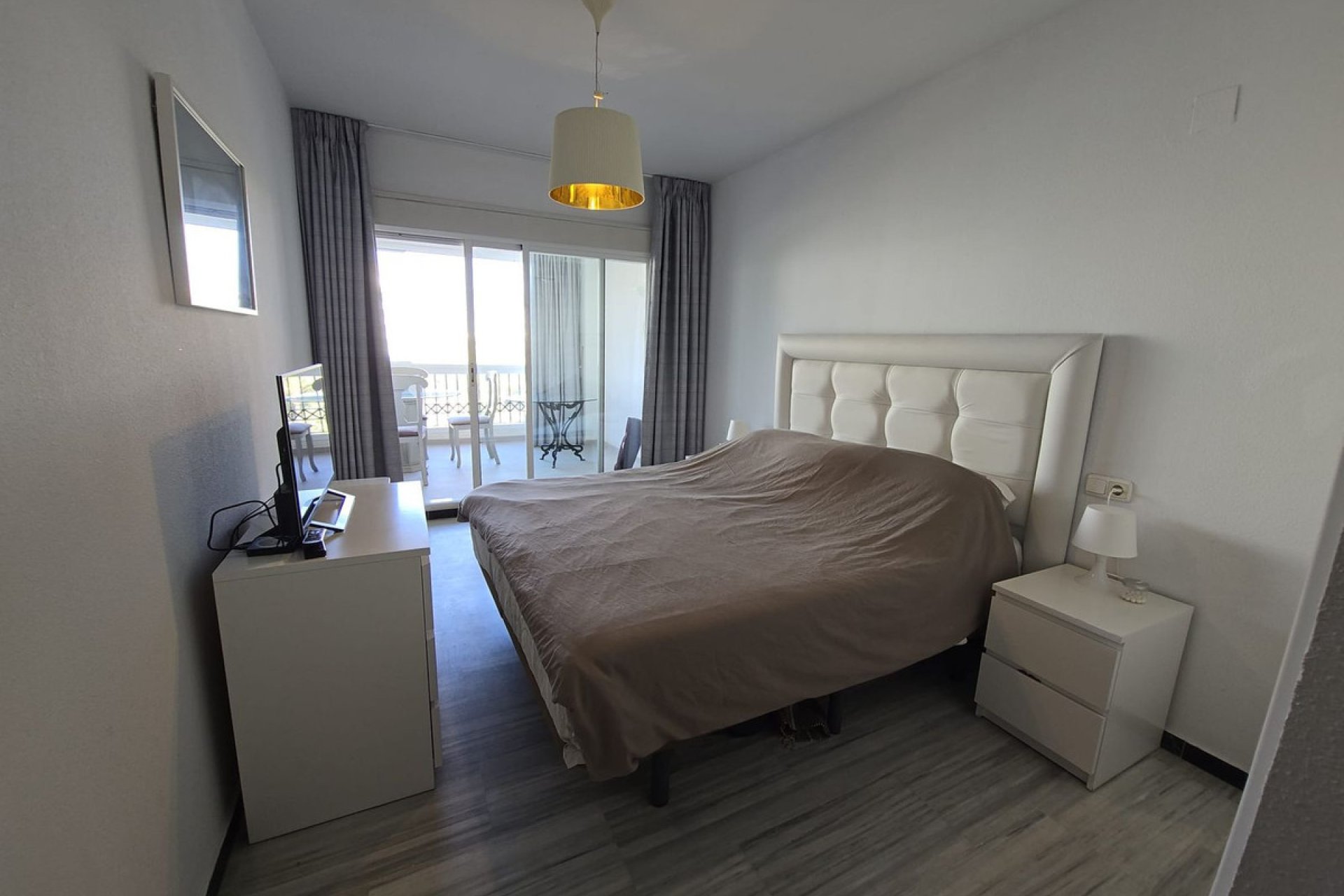 Resale - Apartment - Middle Floor Apartment - Marbella - Marbella Centro