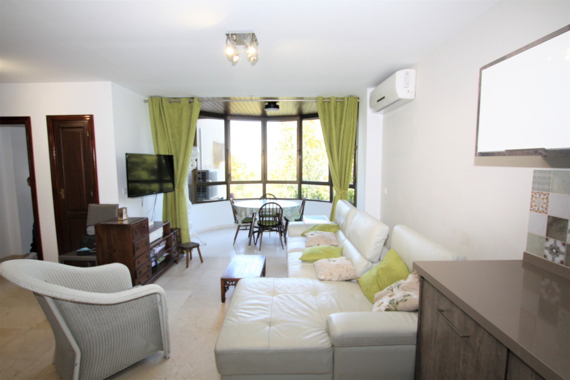 Resale - Apartment - Middle Floor Apartment - Marbella - Marbella Centro