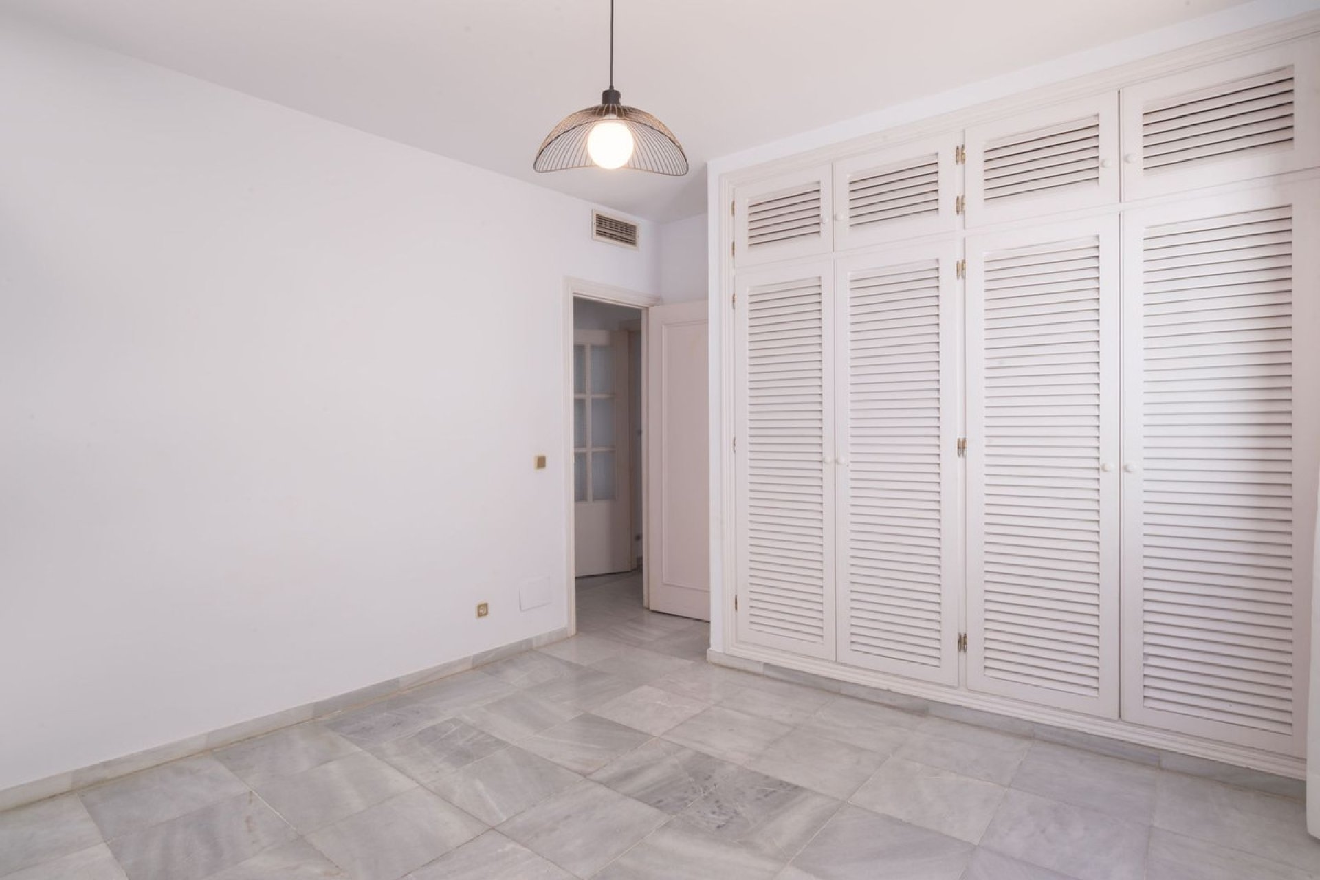 Resale - Apartment - Middle Floor Apartment - Marbella - Marbella Centro