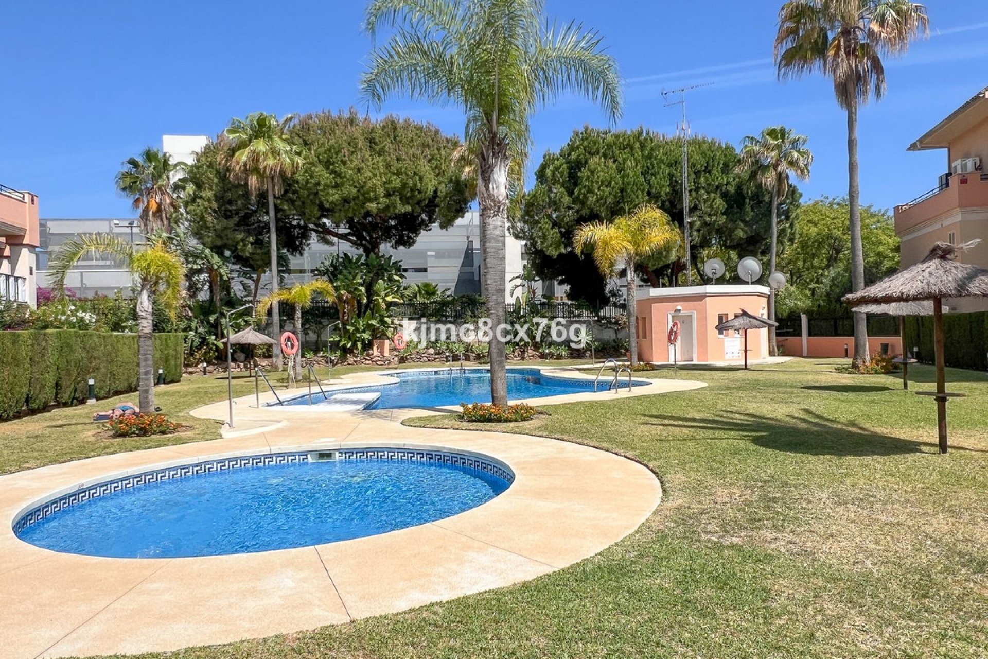 Resale - Apartment - Middle Floor Apartment - Marbella - Marbella Centro