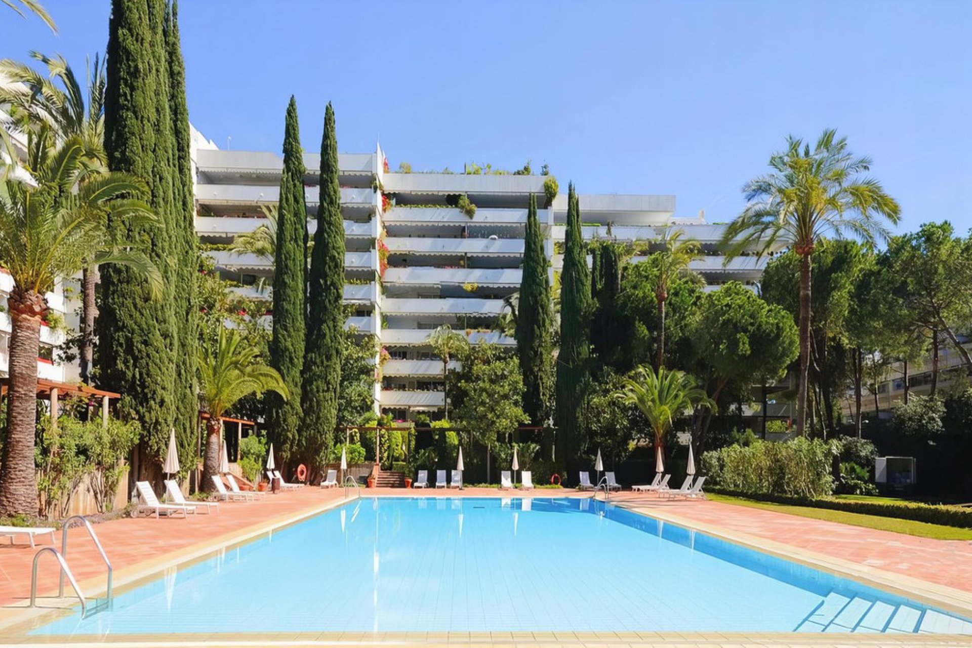 Resale - Apartment - Middle Floor Apartment - Marbella - Marbella Centro