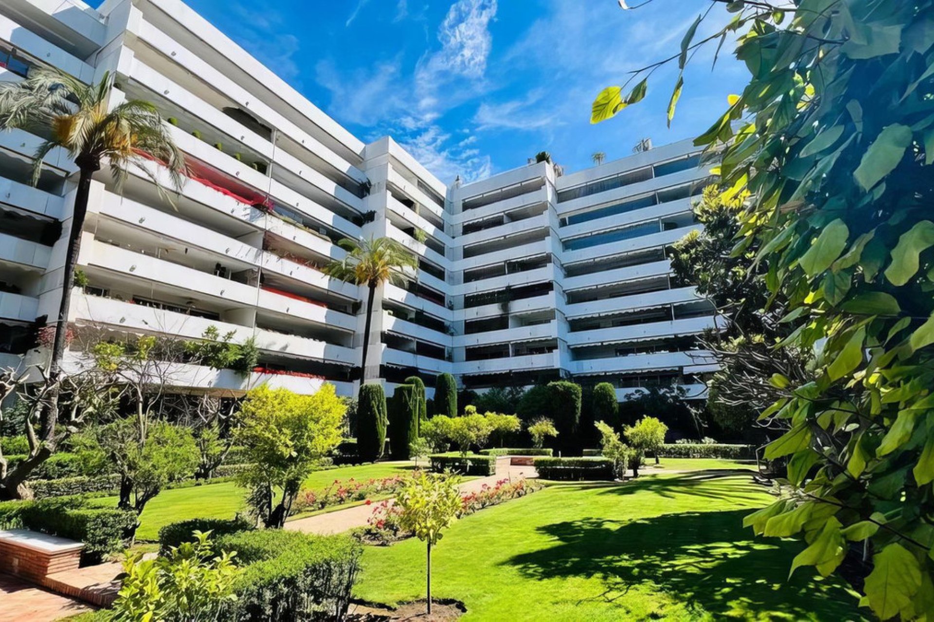 Resale - Apartment - Middle Floor Apartment - Marbella - Marbella Centro