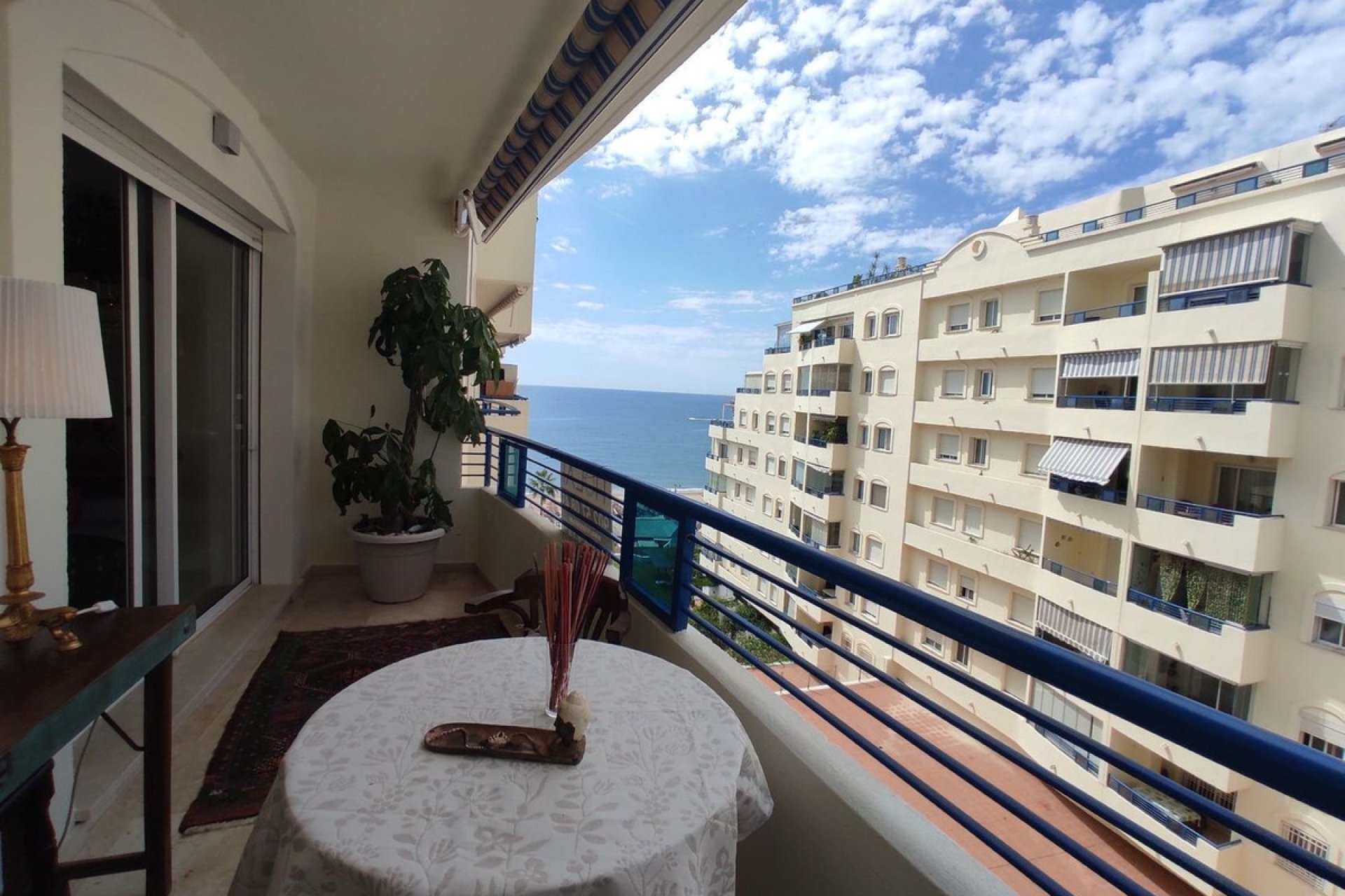 Resale - Apartment - Middle Floor Apartment - Marbella - Marbella Centro