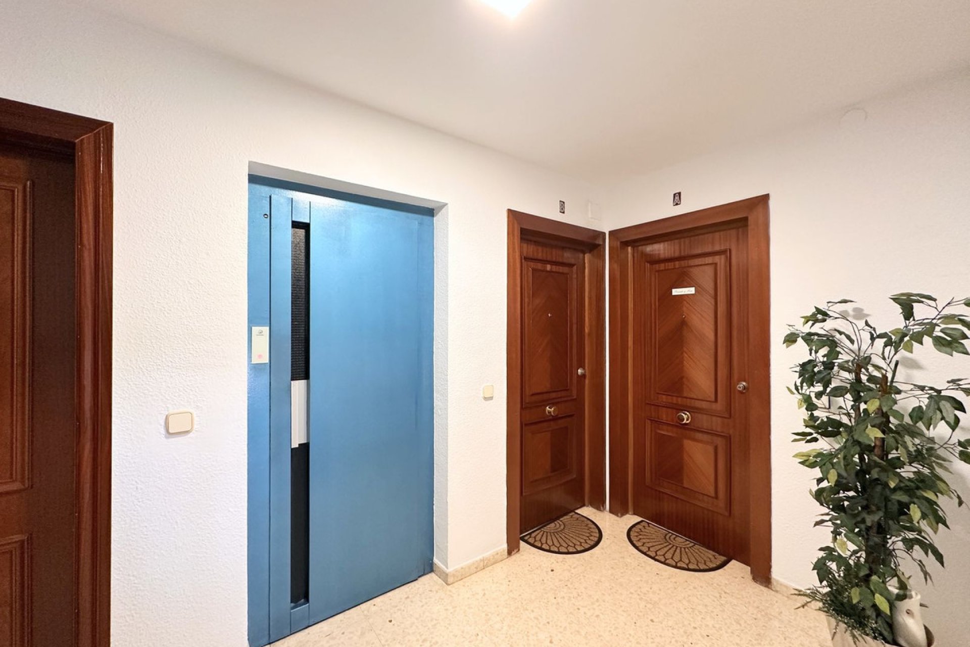 Resale - Apartment - Middle Floor Apartment - Marbella - Marbella Centro