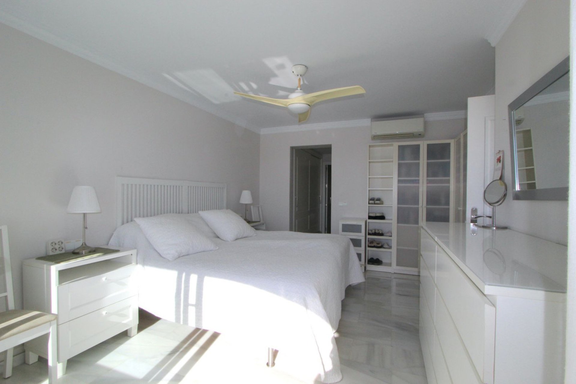 Resale - Apartment - Middle Floor Apartment - Marbella - Marbella Centro