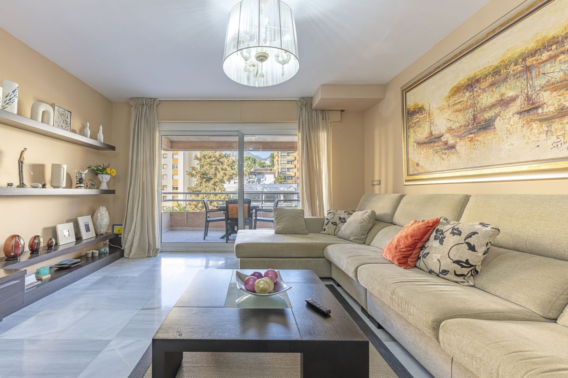 Resale - Apartment - Middle Floor Apartment - Marbella - Marbella Centro