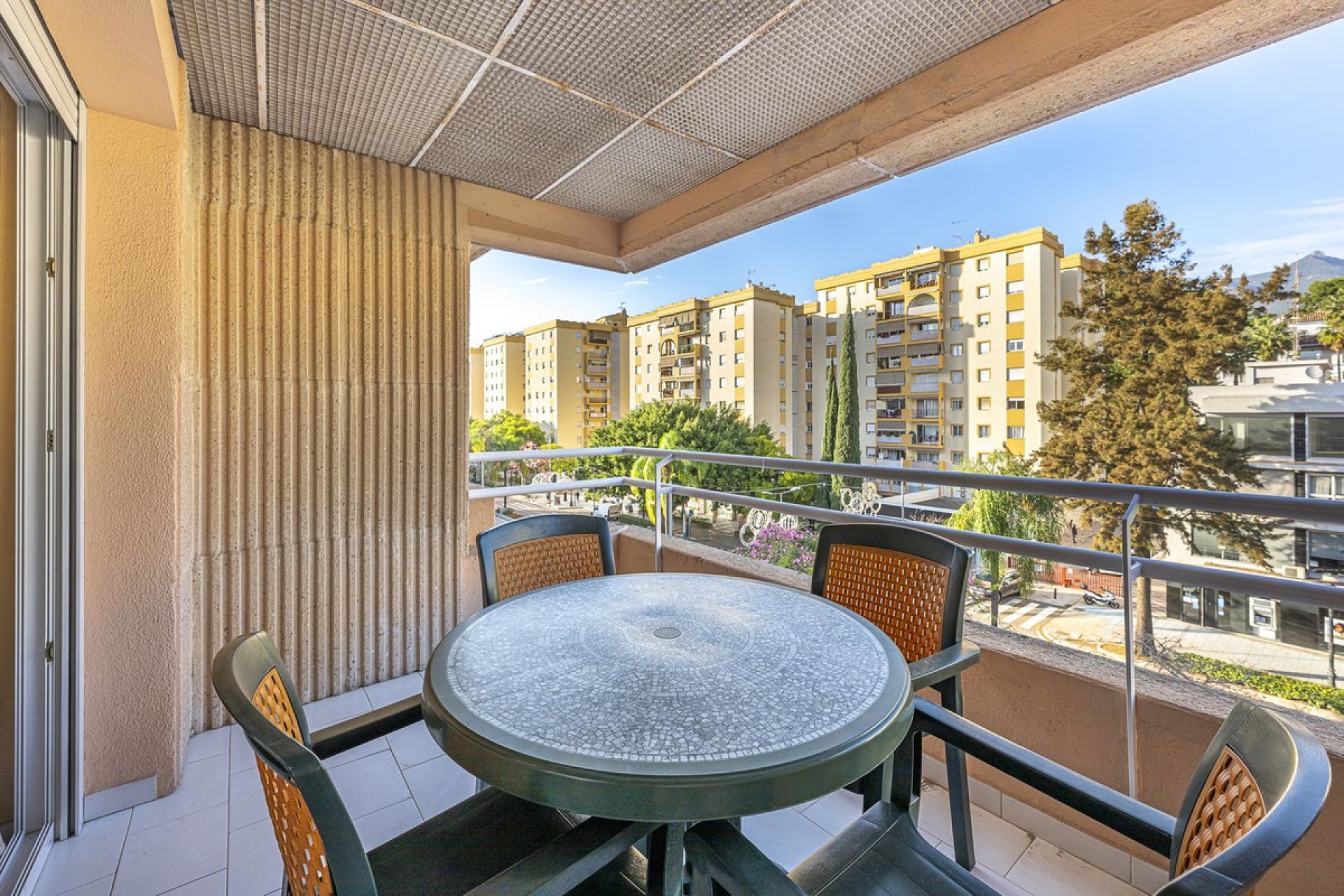 Resale - Apartment - Middle Floor Apartment - Marbella - Marbella Centro