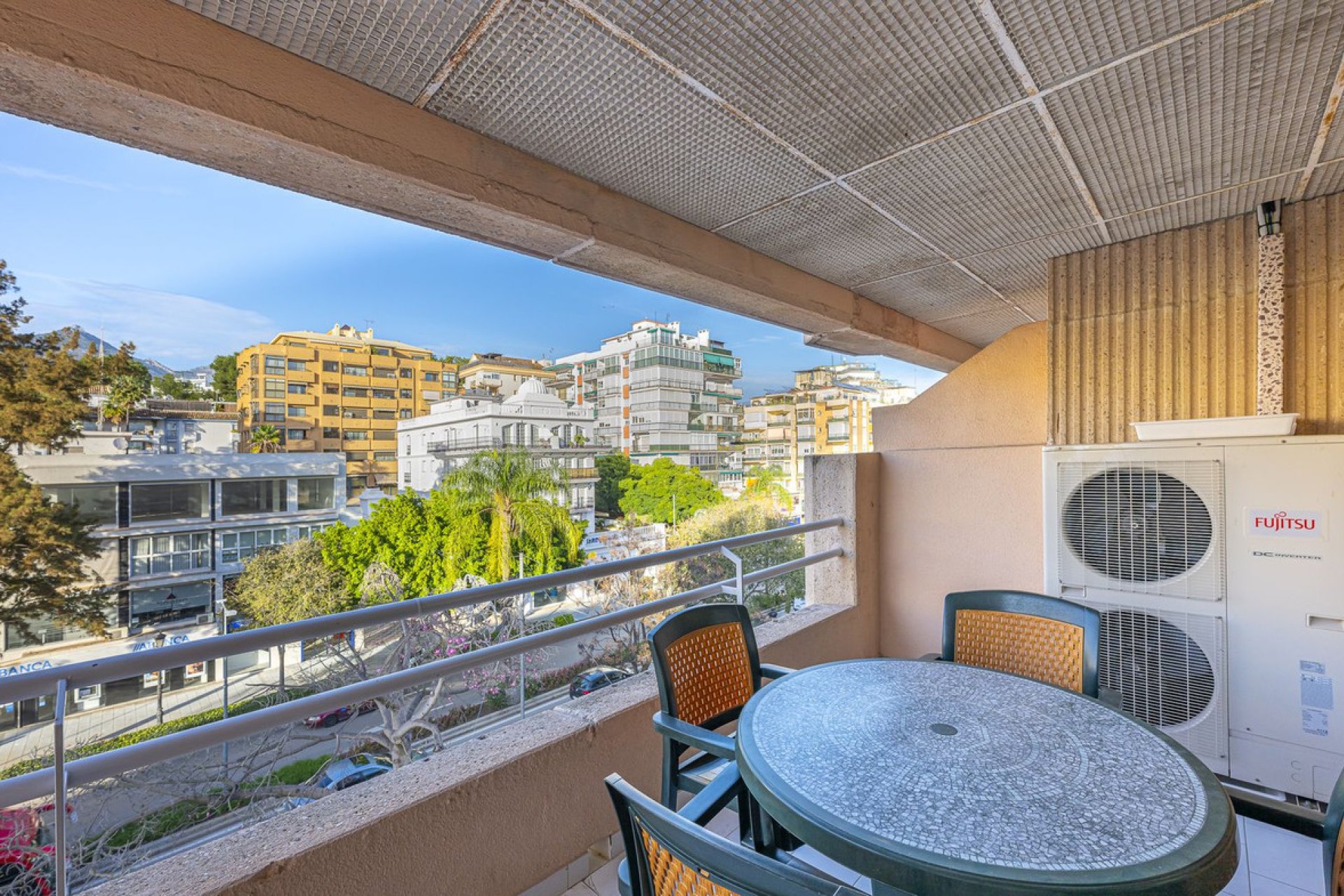 Resale - Apartment - Middle Floor Apartment - Marbella - Marbella Centro