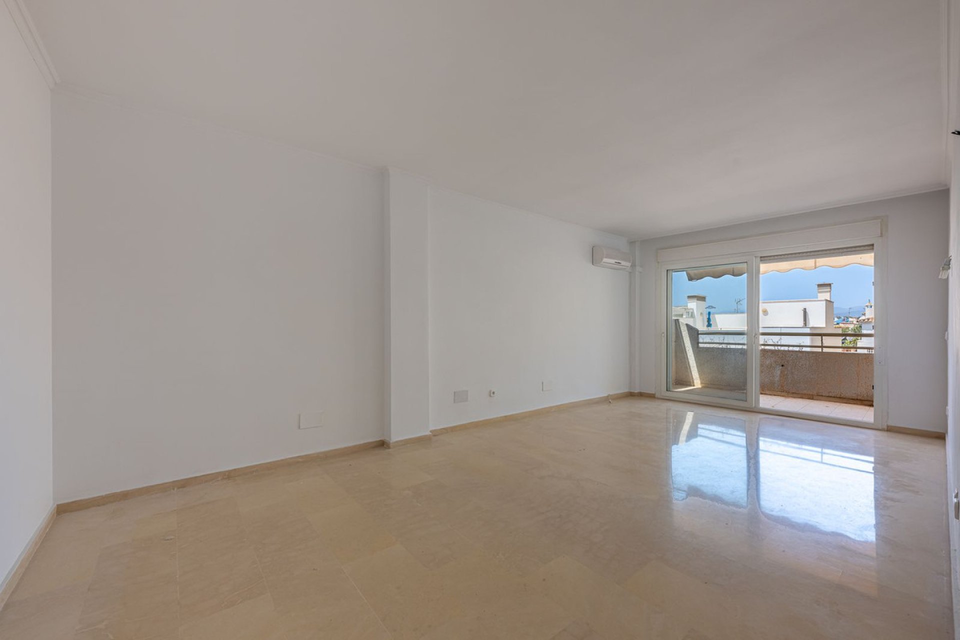 Resale - Apartment - Middle Floor Apartment - Marbella - Marbella Centro