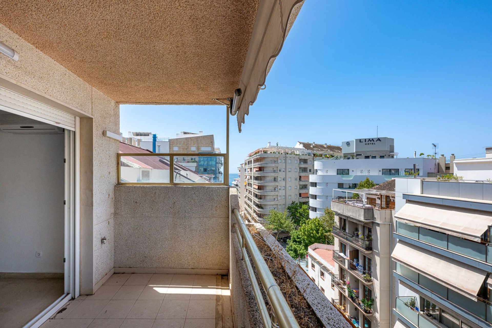 Resale - Apartment - Middle Floor Apartment - Marbella - Marbella Centro