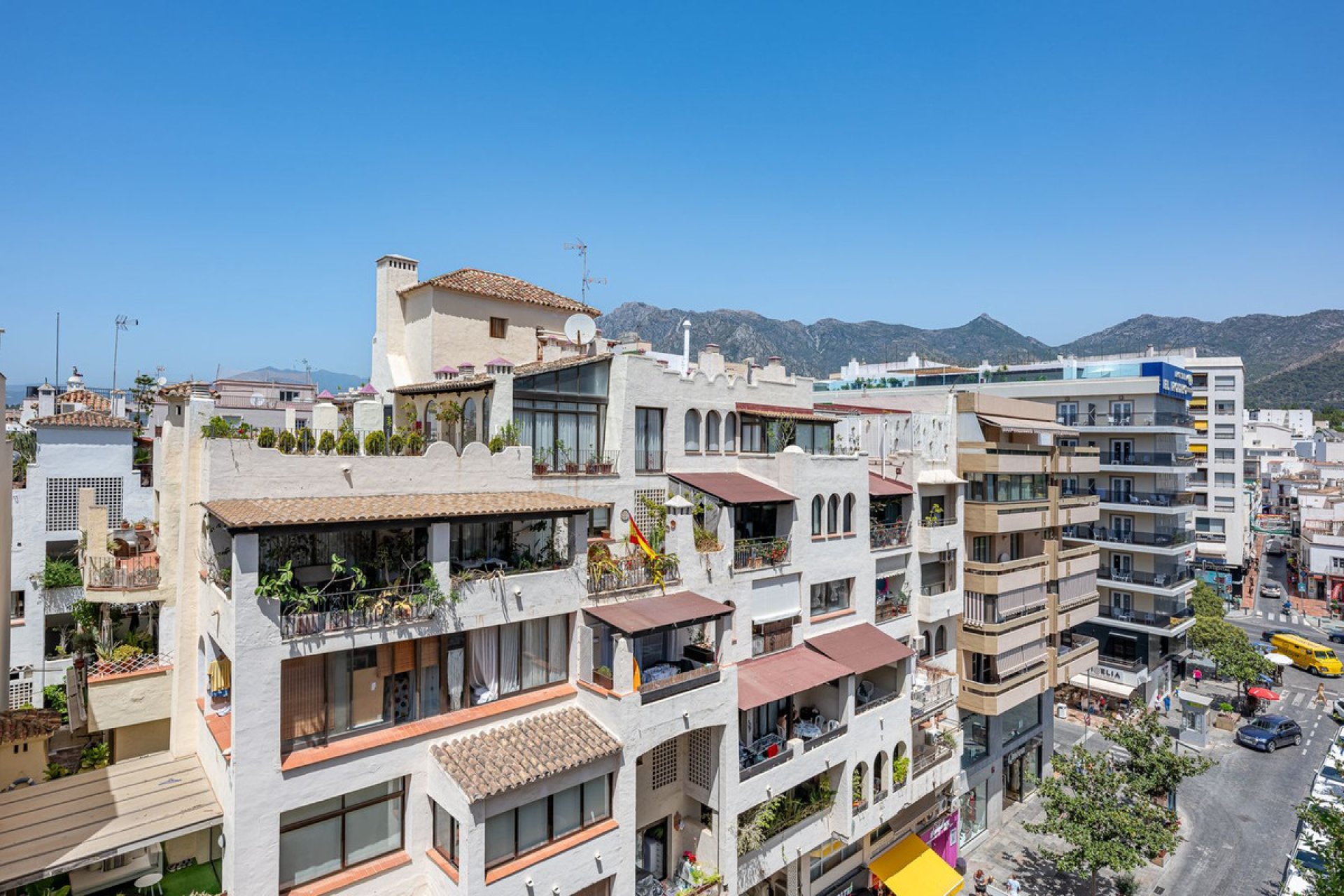 Resale - Apartment - Middle Floor Apartment - Marbella - Marbella Centro