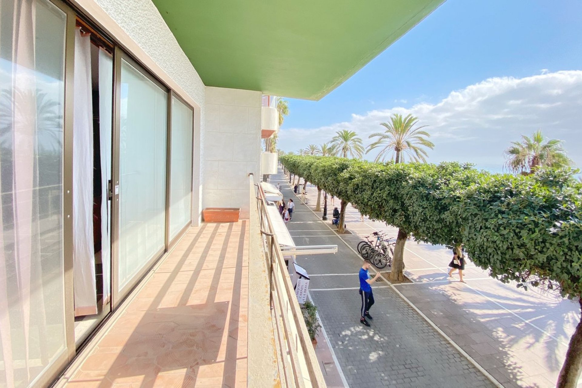 Resale - Apartment - Middle Floor Apartment - Marbella - Marbella Centro