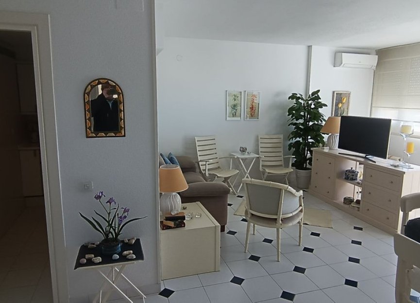 Resale - Apartment - Middle Floor Apartment - Marbella - Marbella Centro