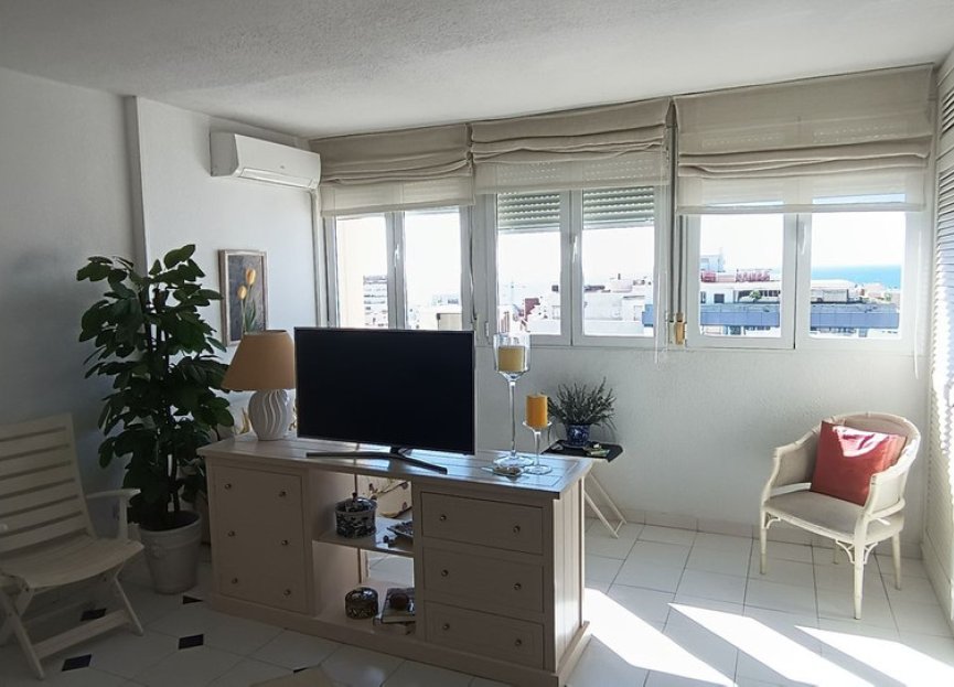 Resale - Apartment - Middle Floor Apartment - Marbella - Marbella Centro