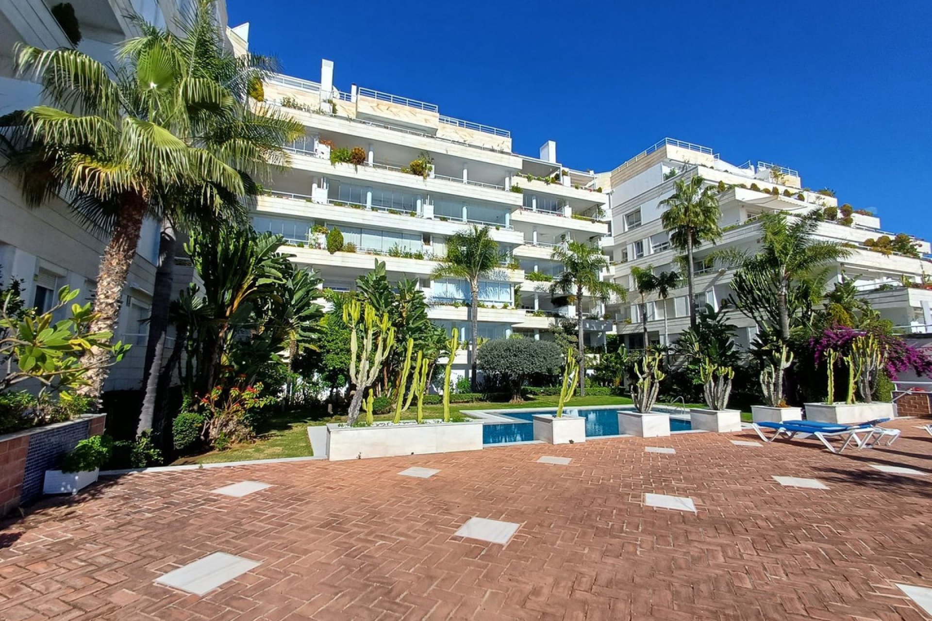 Resale - Apartment - Middle Floor Apartment - Marbella - Marbella Centro