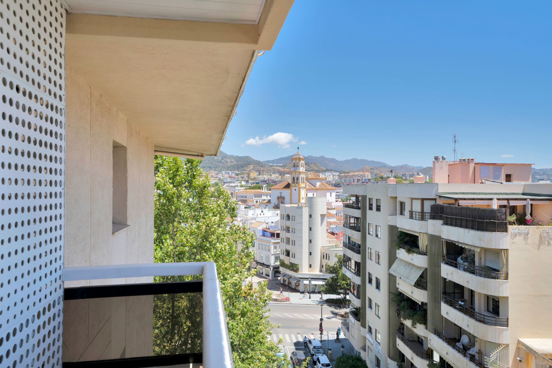 Resale - Apartment - Middle Floor Apartment - Marbella - Marbella Centro