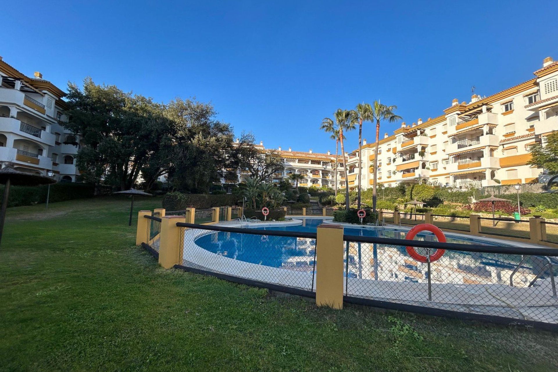 Resale - Apartment - Middle Floor Apartment - Marbella - Marbella Centro