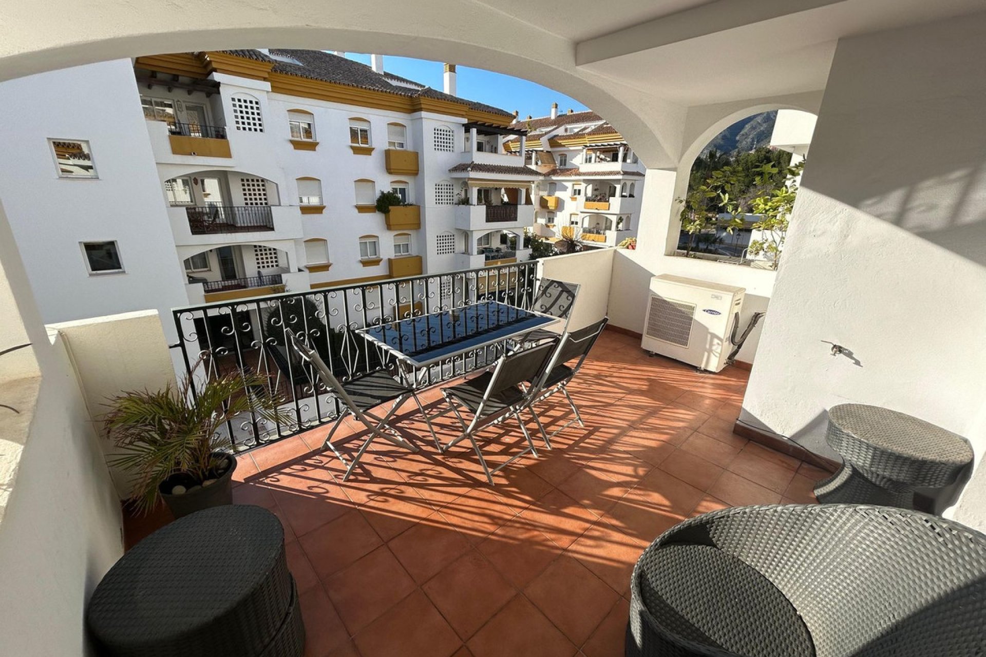 Resale - Apartment - Middle Floor Apartment - Marbella - Marbella Centro