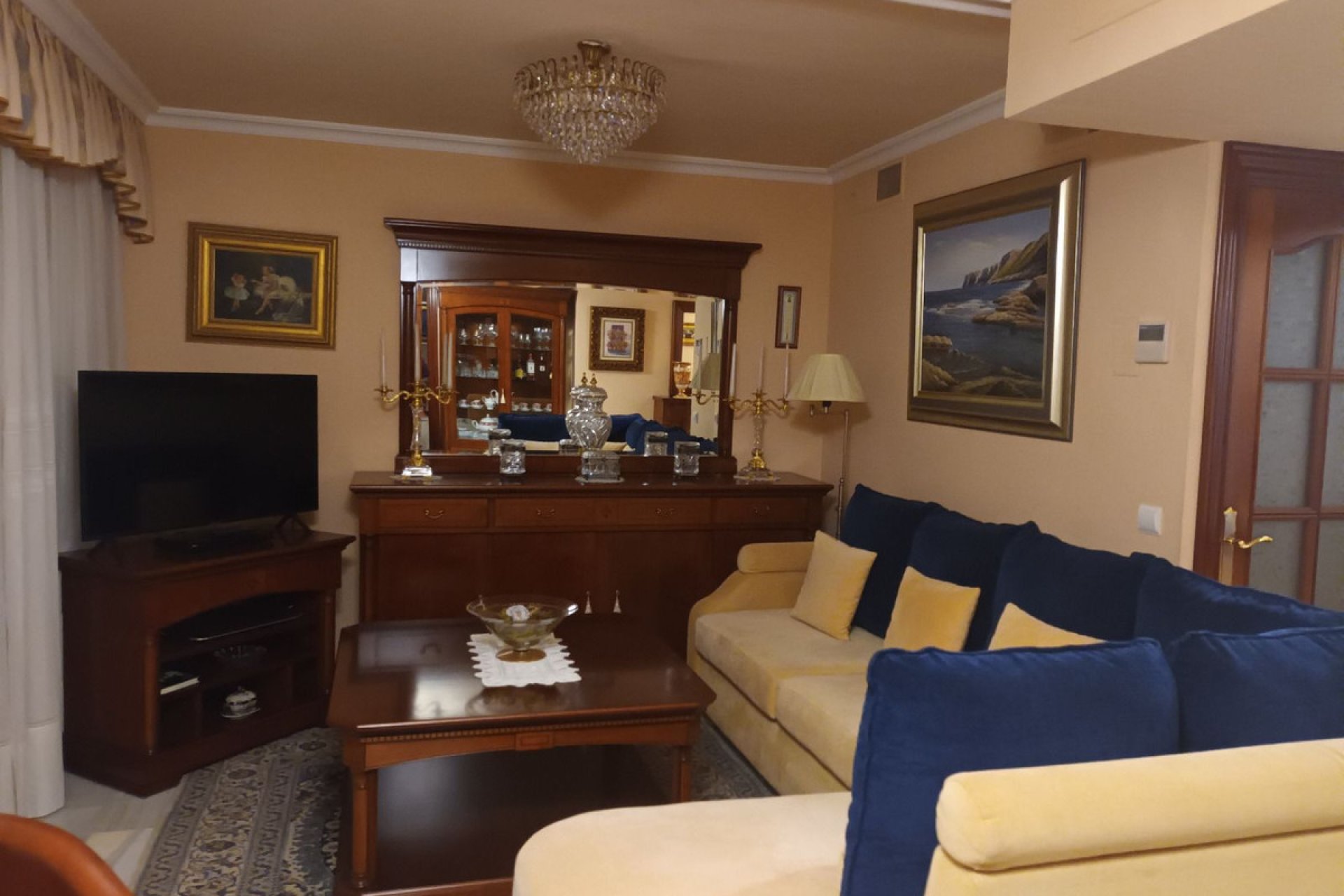 Resale - Apartment - Middle Floor Apartment - Marbella - Marbella Centro