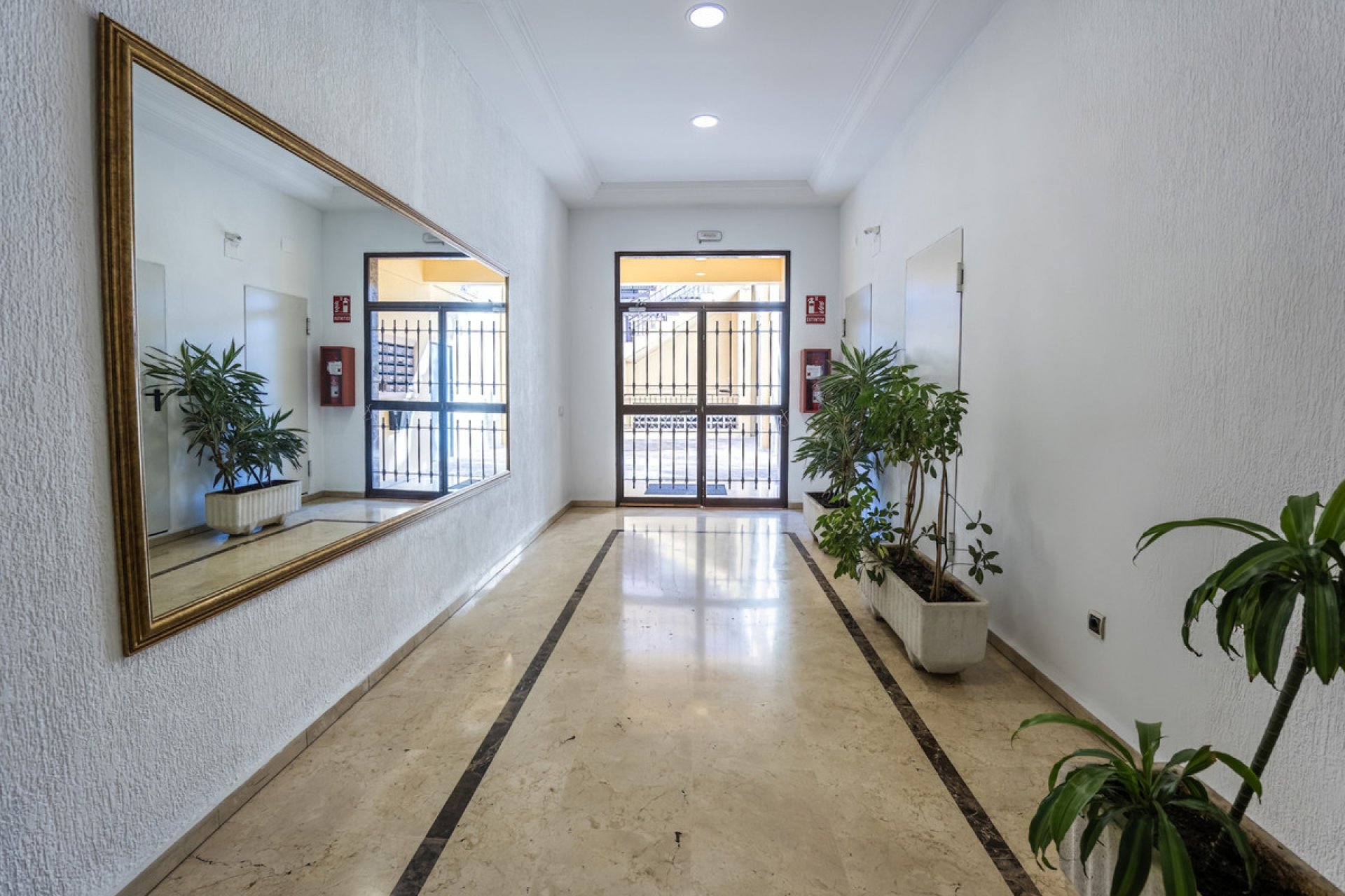 Resale - Apartment - Middle Floor Apartment - Marbella - Marbella Centro