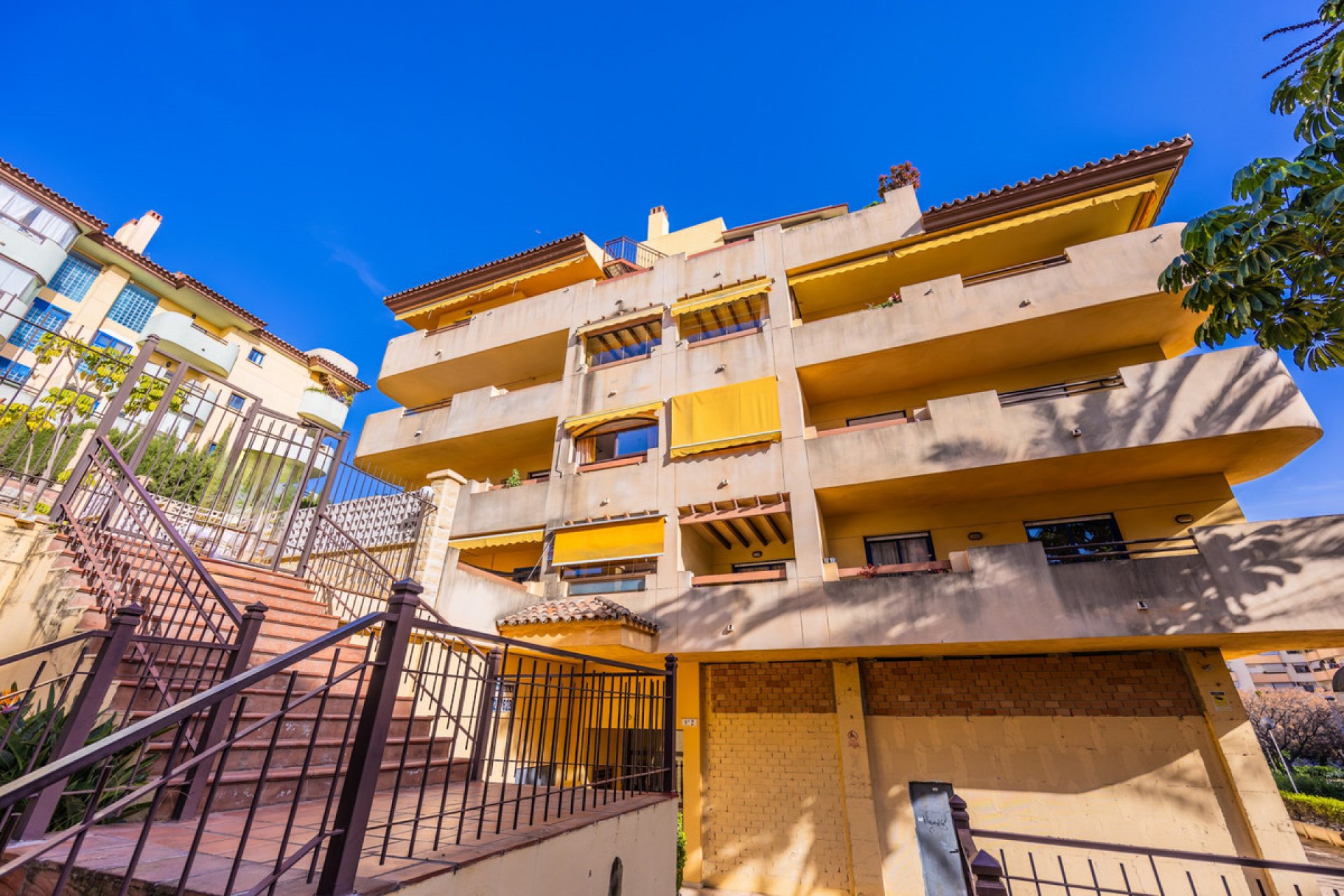 Resale - Apartment - Middle Floor Apartment - Marbella - Marbella Centro