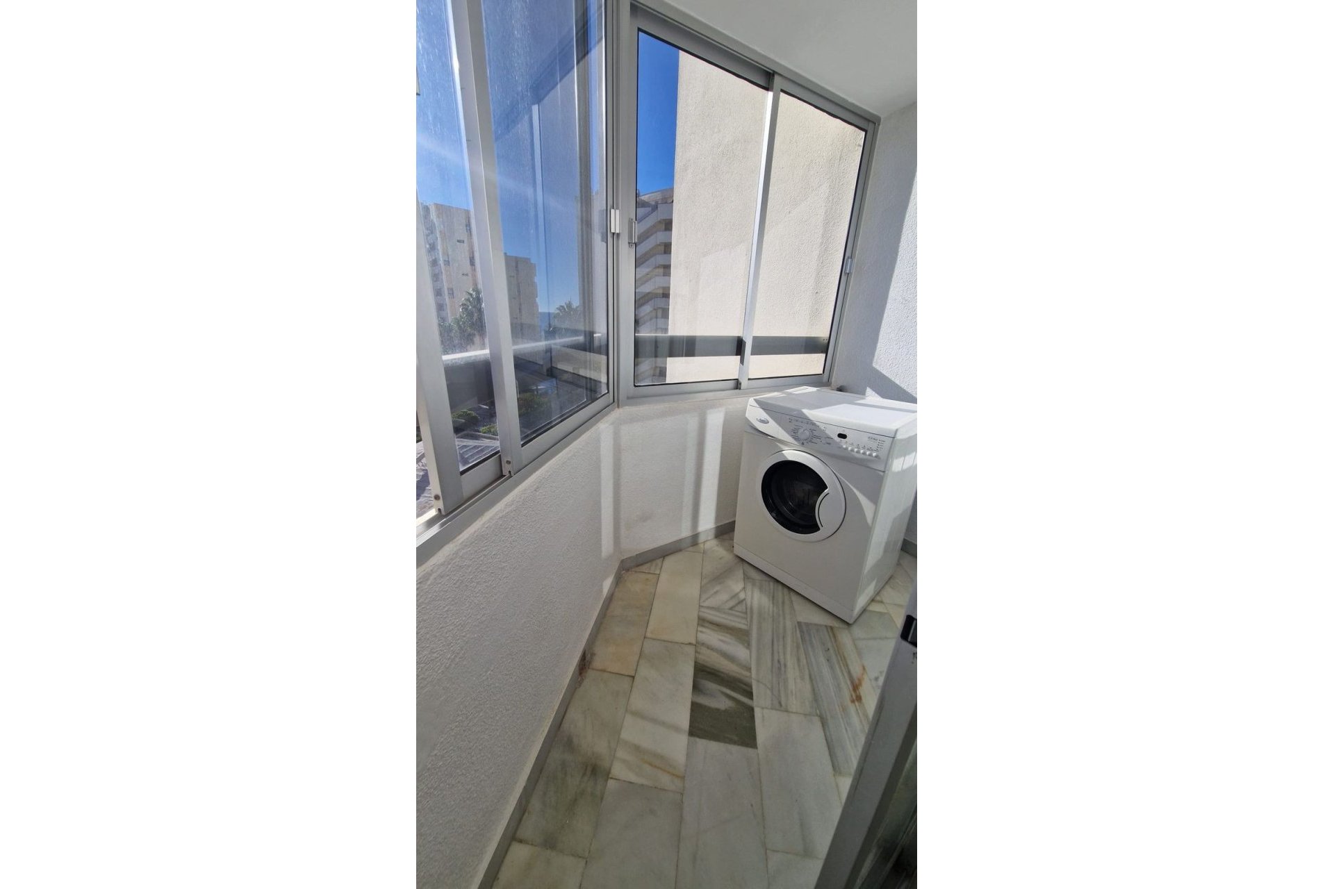 Resale - Apartment - Middle Floor Apartment - Marbella - Marbella Centro