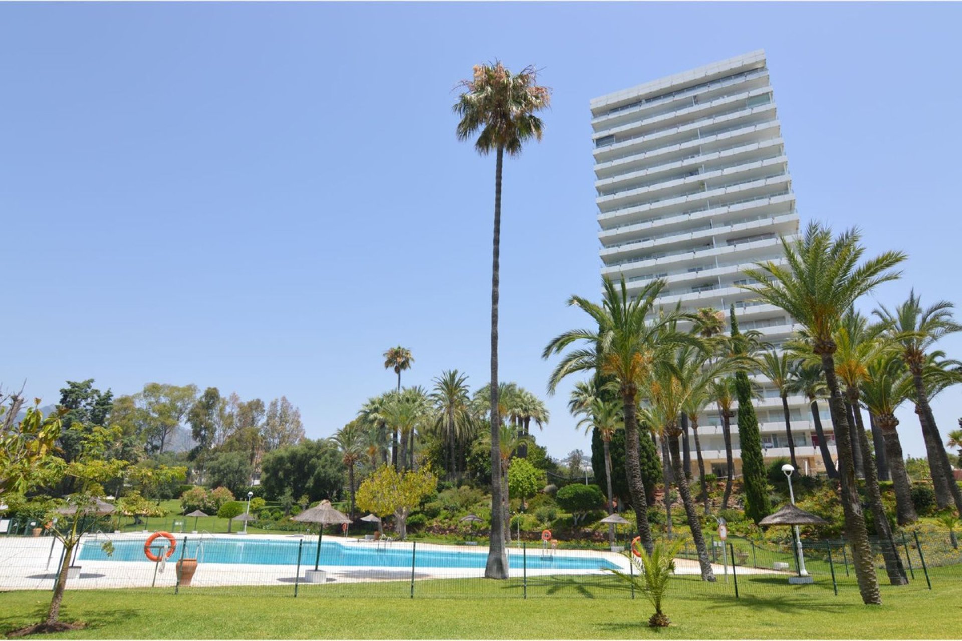 Resale - Apartment - Middle Floor Apartment - Marbella - Marbella Centro