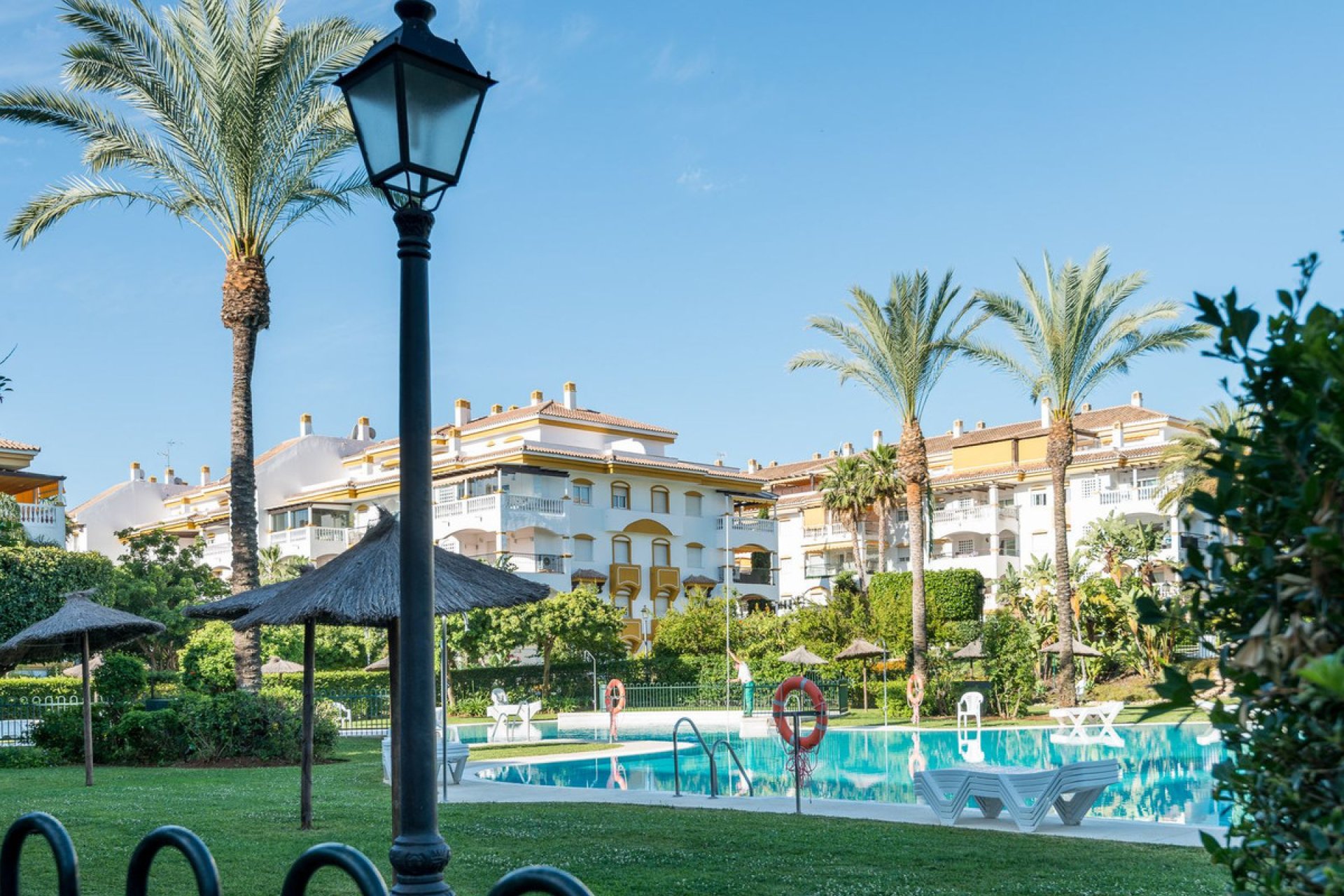 Resale - Apartment - Middle Floor Apartment - Marbella - Marbella Centro