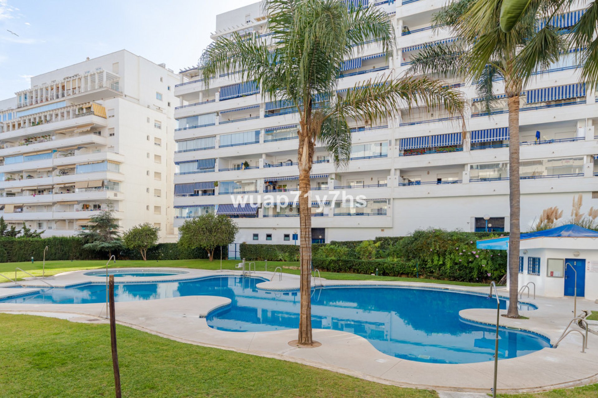 Resale - Apartment - Middle Floor Apartment - Marbella - Marbella Centro