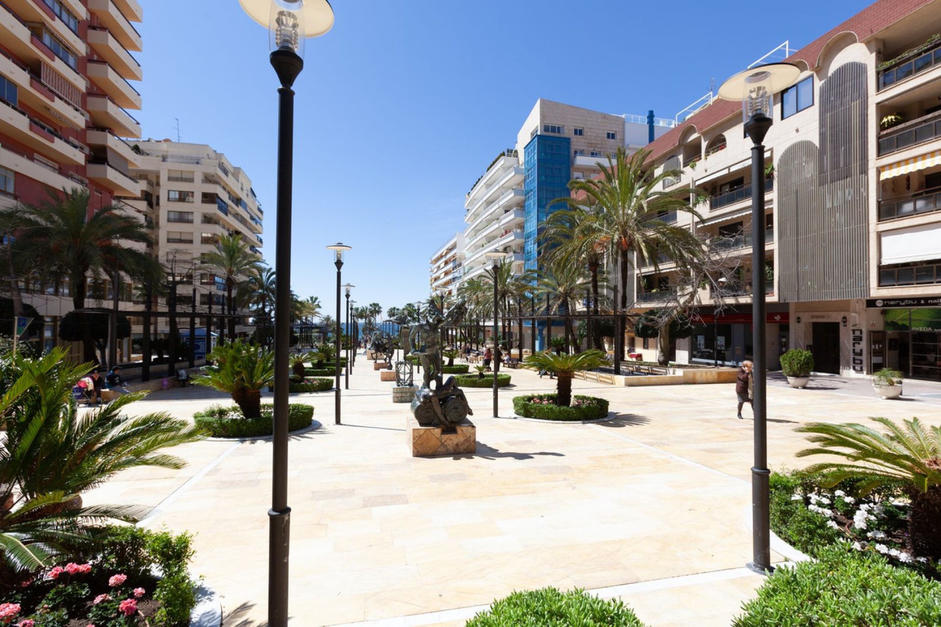 Resale - Apartment - Middle Floor Apartment - Marbella - Marbella Centro