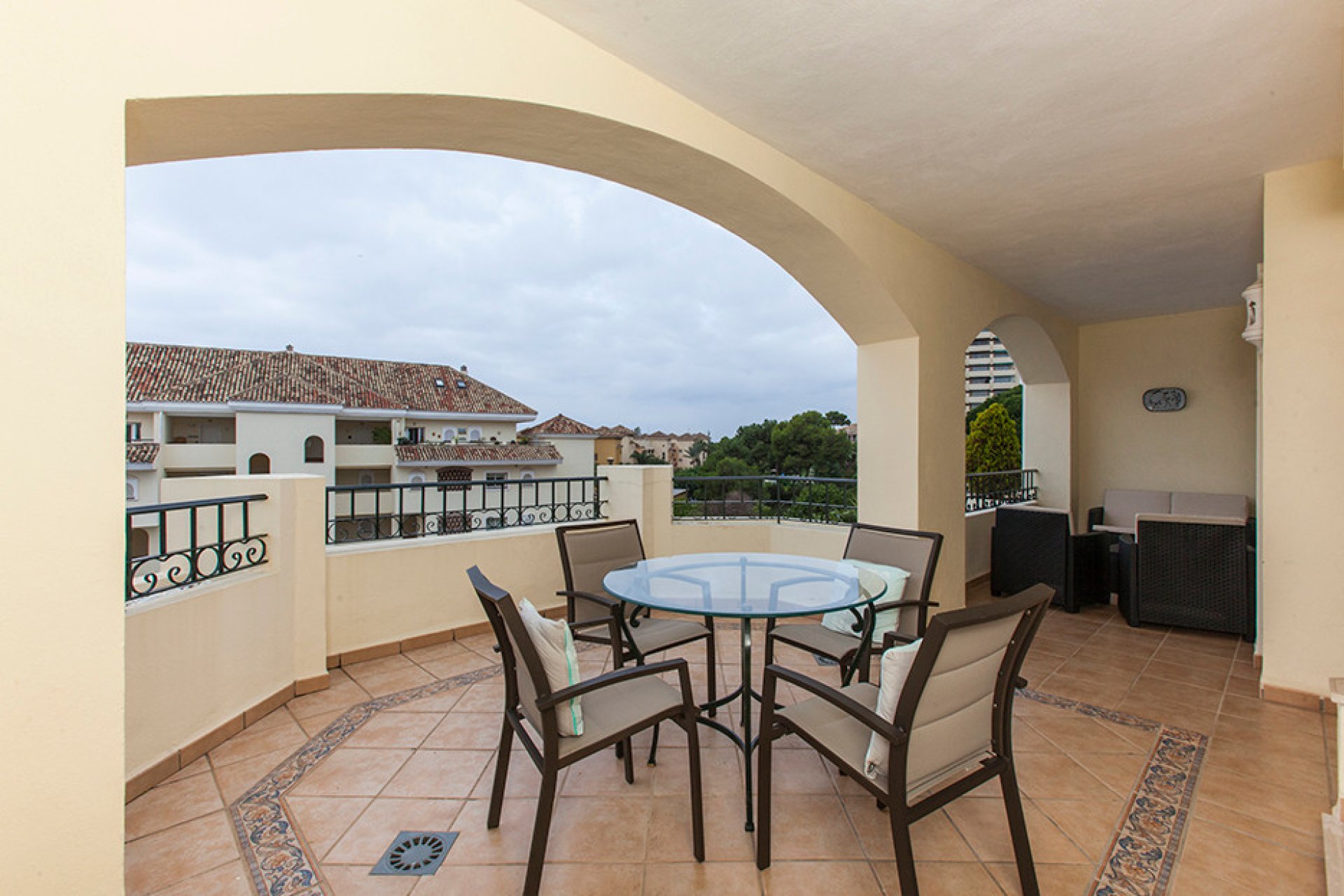 Resale - Apartment - Middle Floor Apartment - Marbella - Marbella Centro