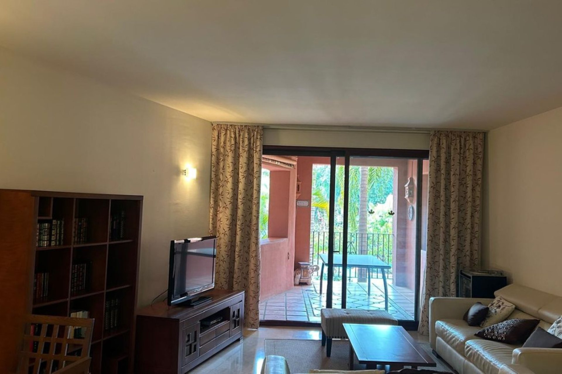 Resale - Apartment - Middle Floor Apartment - Marbella - Marbella Centro