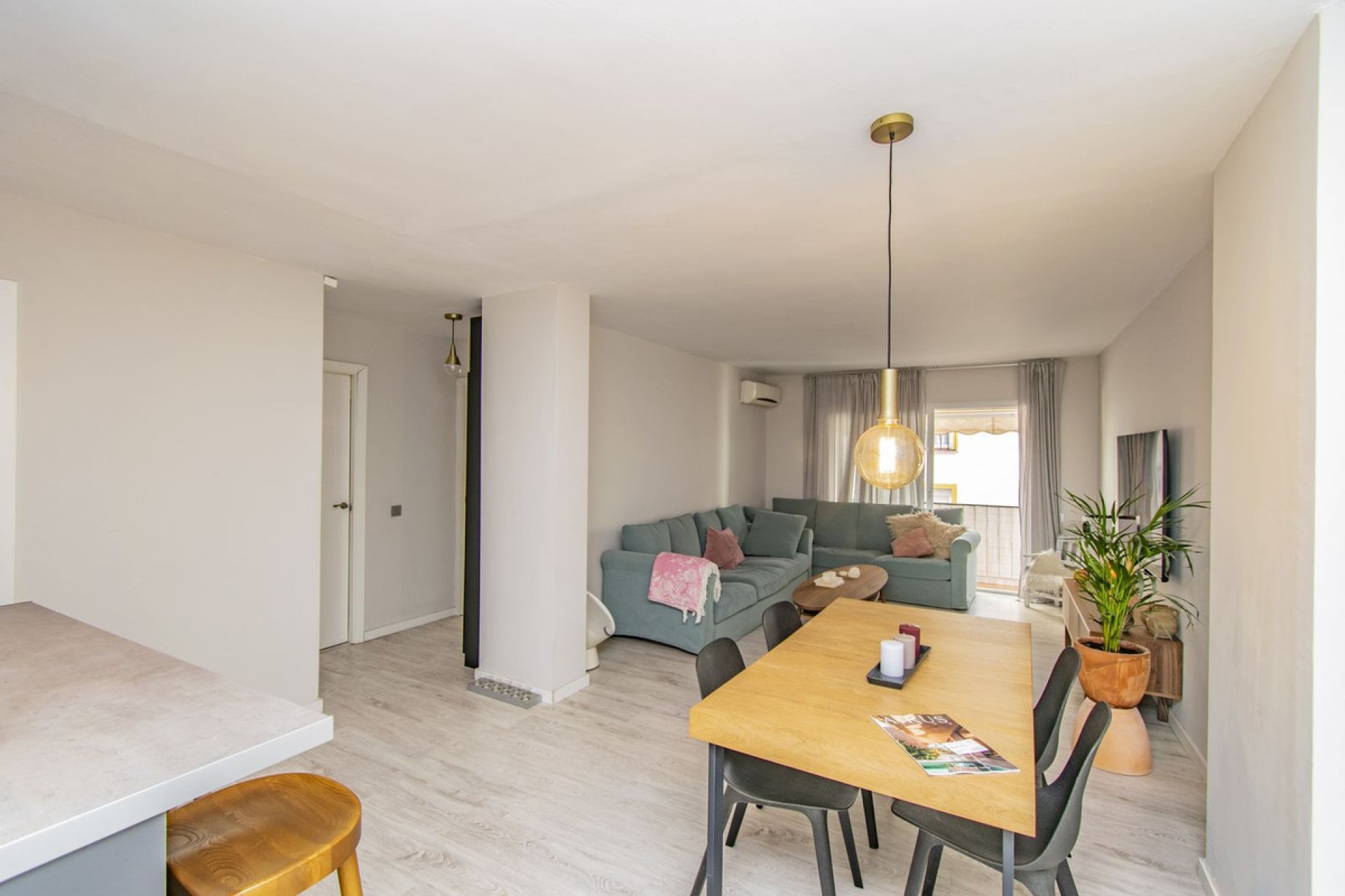 Resale - Apartment - Middle Floor Apartment - Marbella - Marbella Centro