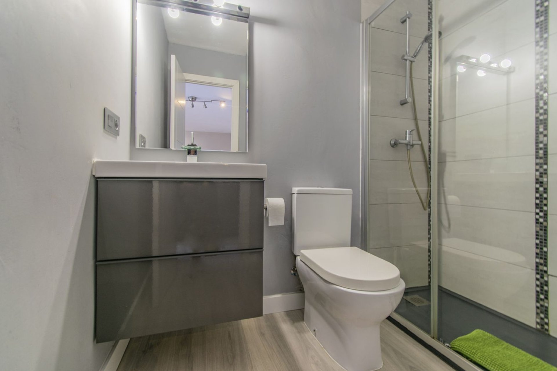 Resale - Apartment - Middle Floor Apartment - Marbella - Marbella Centro