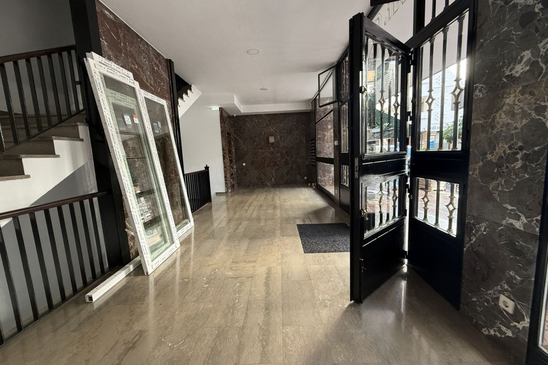 Resale - Apartment - Middle Floor Apartment - Marbella - Marbella Centro