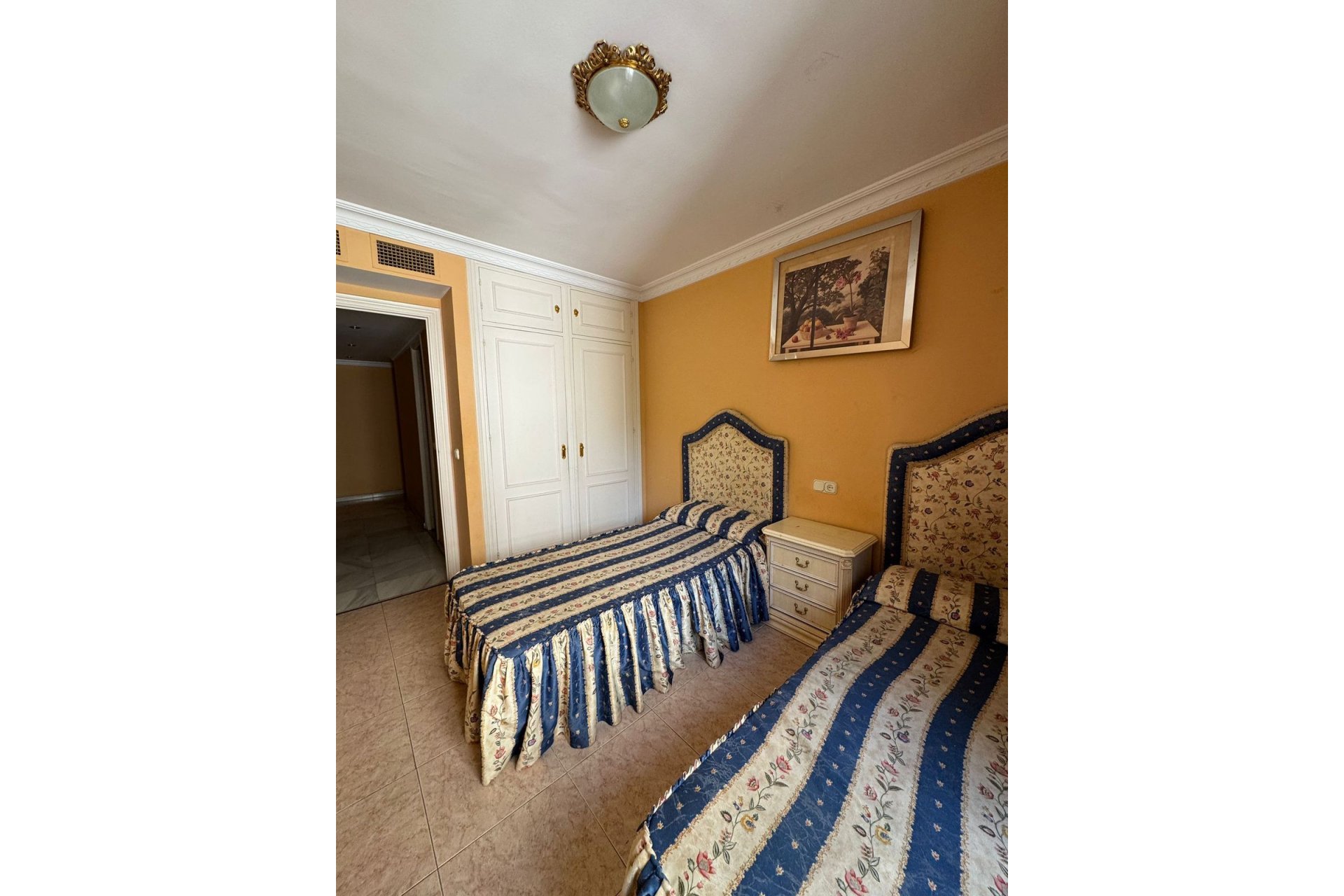 Resale - Apartment - Middle Floor Apartment - Marbella - Marbella Centro