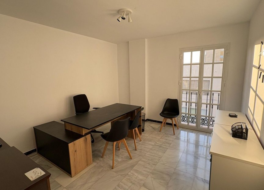 Resale - Apartment - Middle Floor Apartment - Marbella - Marbella Centro