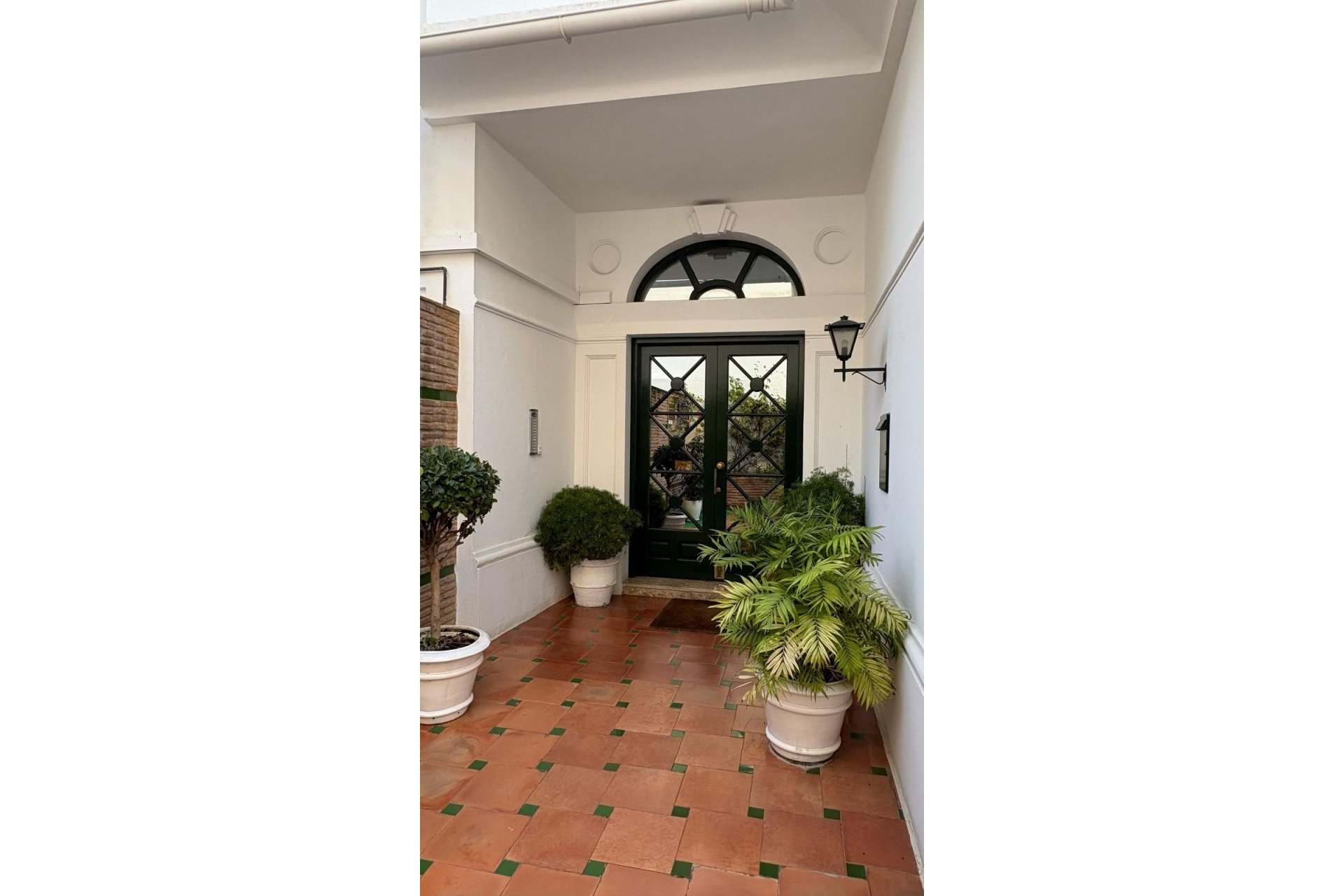 Resale - Apartment - Middle Floor Apartment - Marbella - Marbella Centro