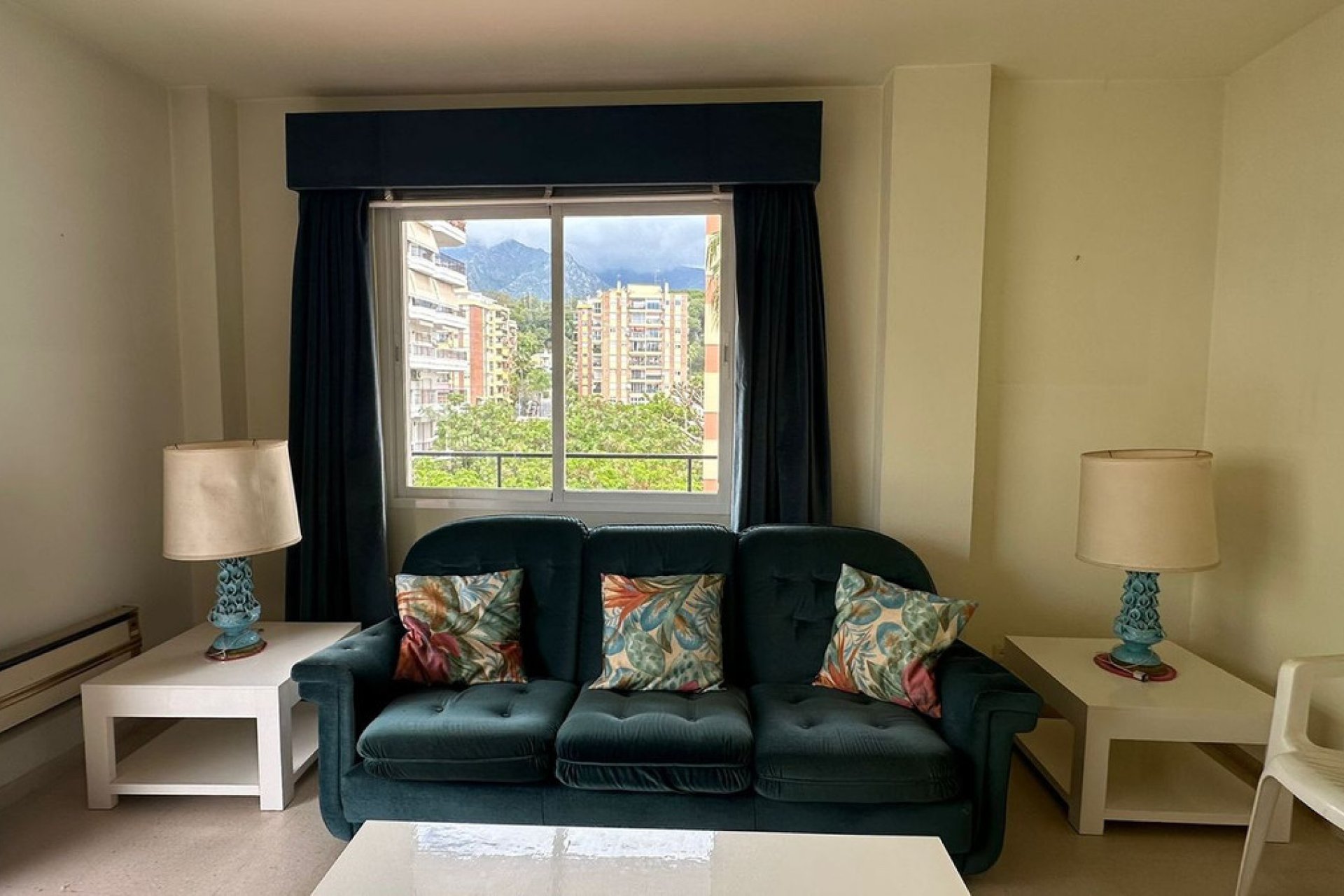 Resale - Apartment - Middle Floor Apartment - Marbella - Marbella Centro