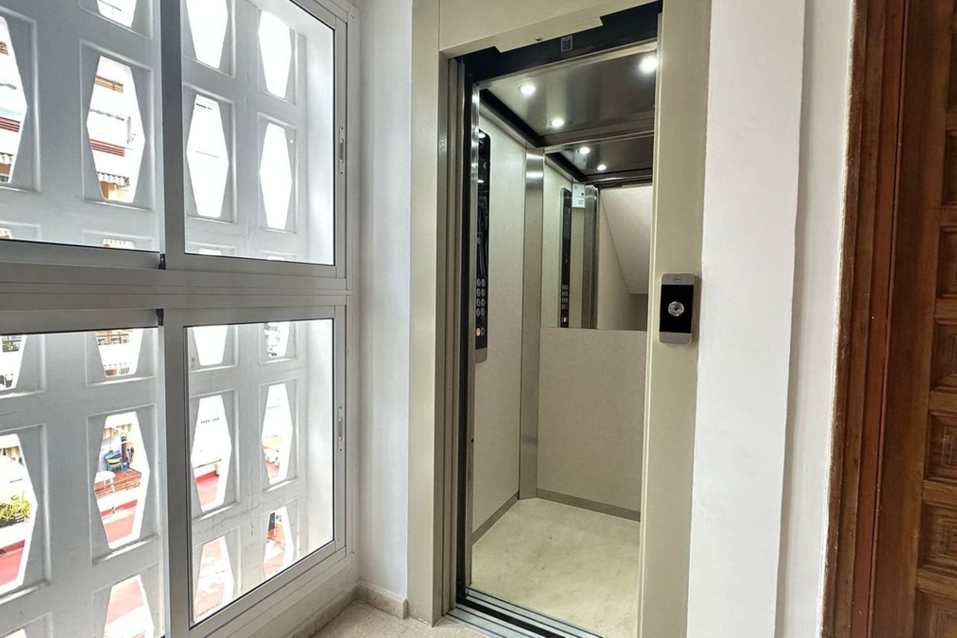 Resale - Apartment - Middle Floor Apartment - Marbella - Marbella Centro