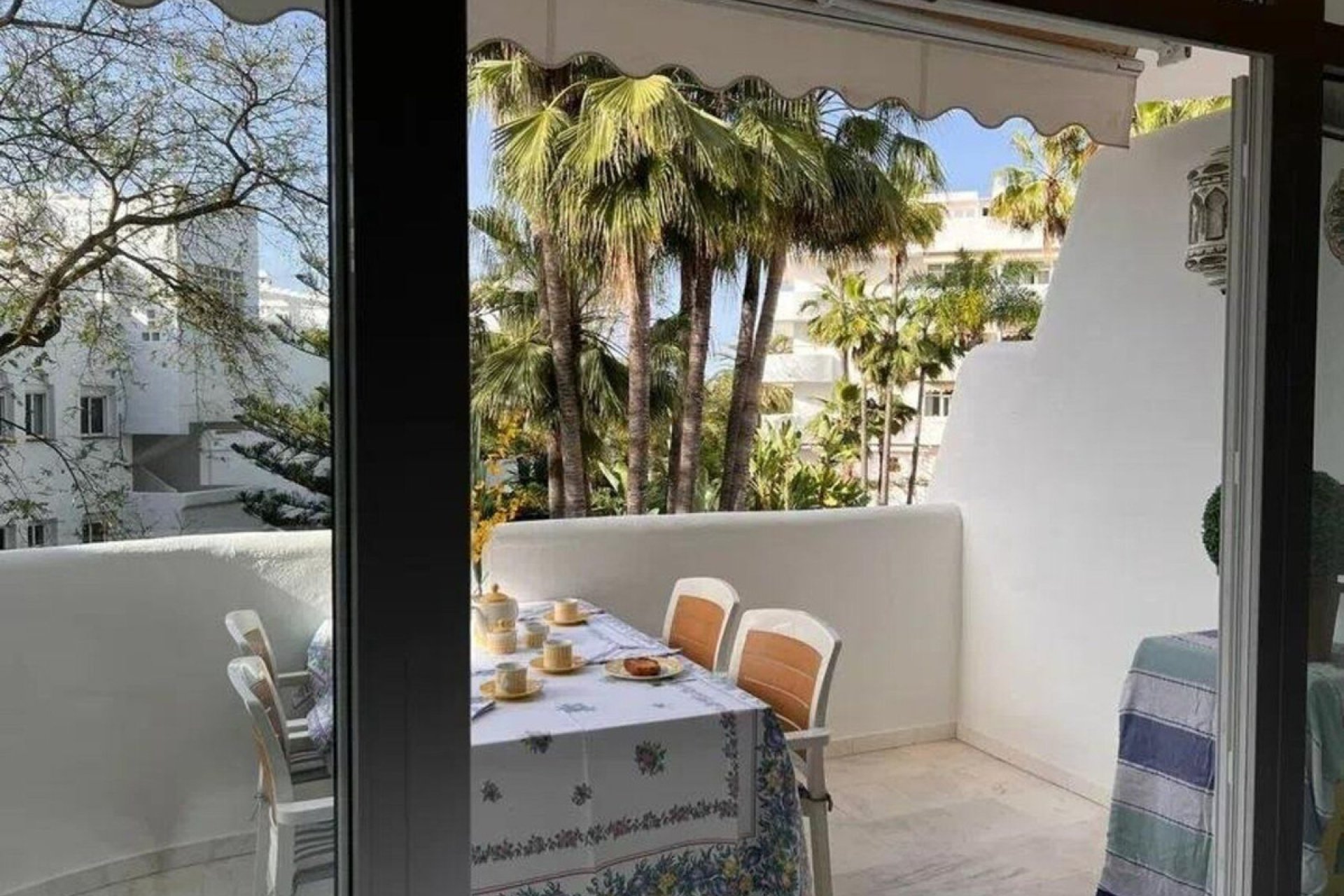 Resale - Apartment - Middle Floor Apartment - Marbella - Marbella Centro