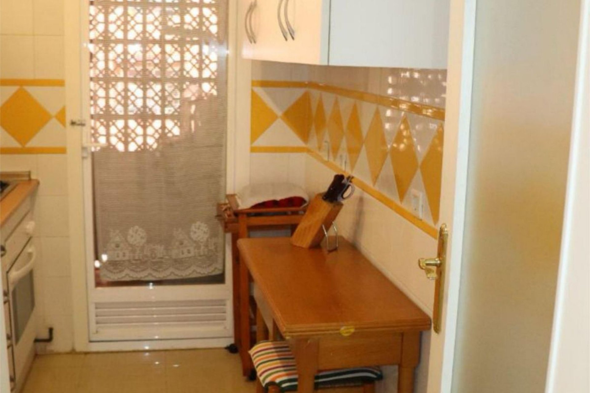 Resale - Apartment - Middle Floor Apartment - Marbella - Marbella Centro