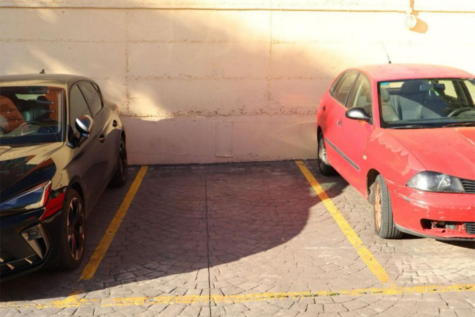 Resale - Apartment - Middle Floor Apartment - Marbella - Marbella Centro