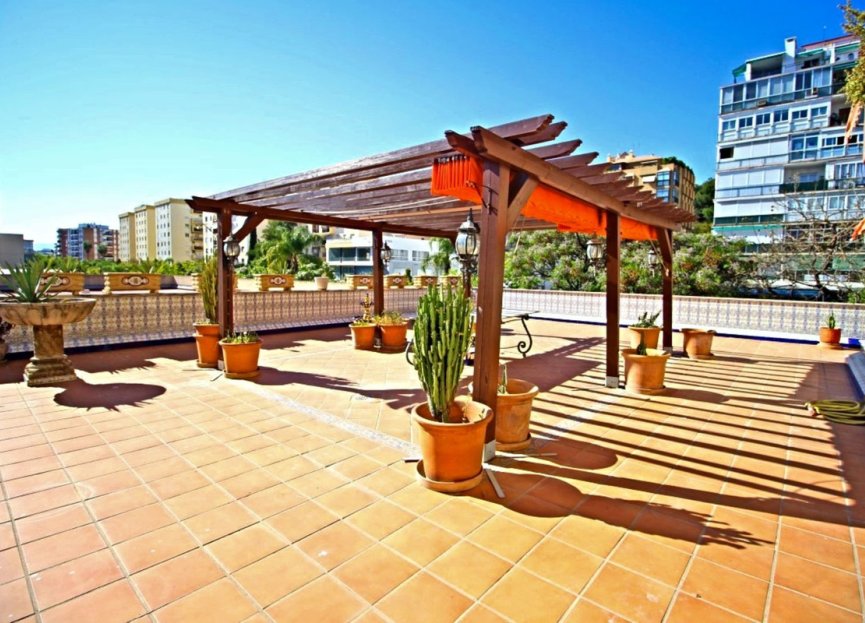 Resale - Apartment - Middle Floor Apartment - Marbella - Marbella Centro