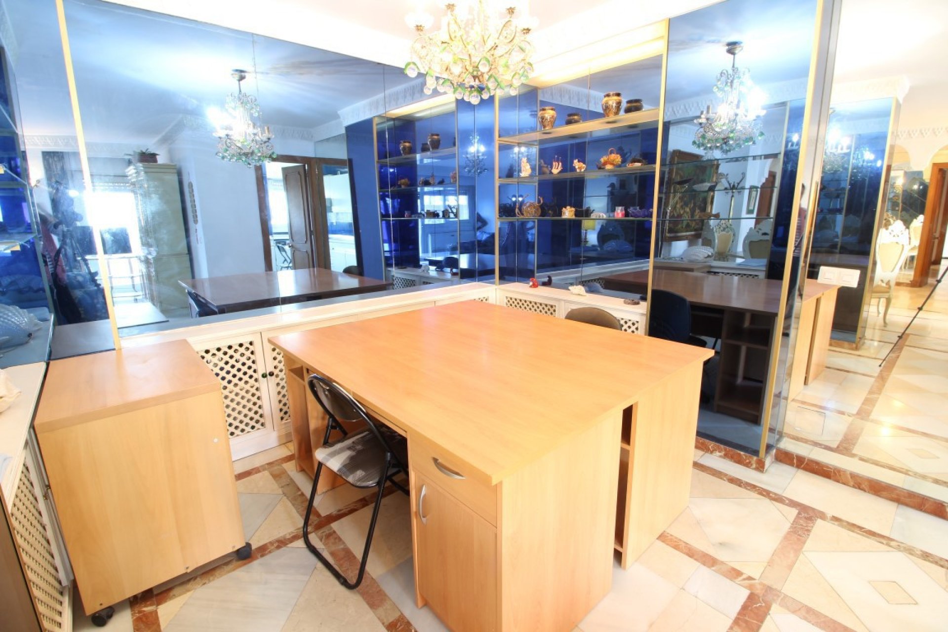 Resale - Apartment - Middle Floor Apartment - Marbella - Marbella Centro