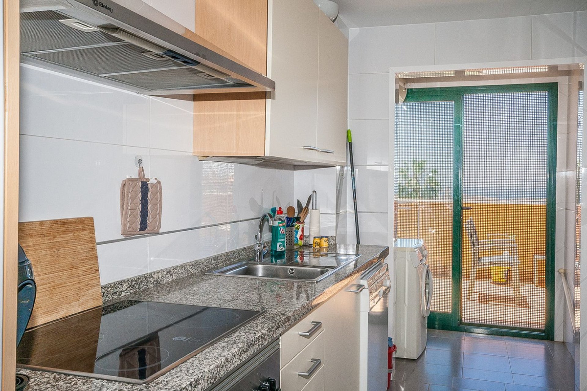 Resale - Apartment - Middle Floor Apartment - Marbella - Marbella Centro