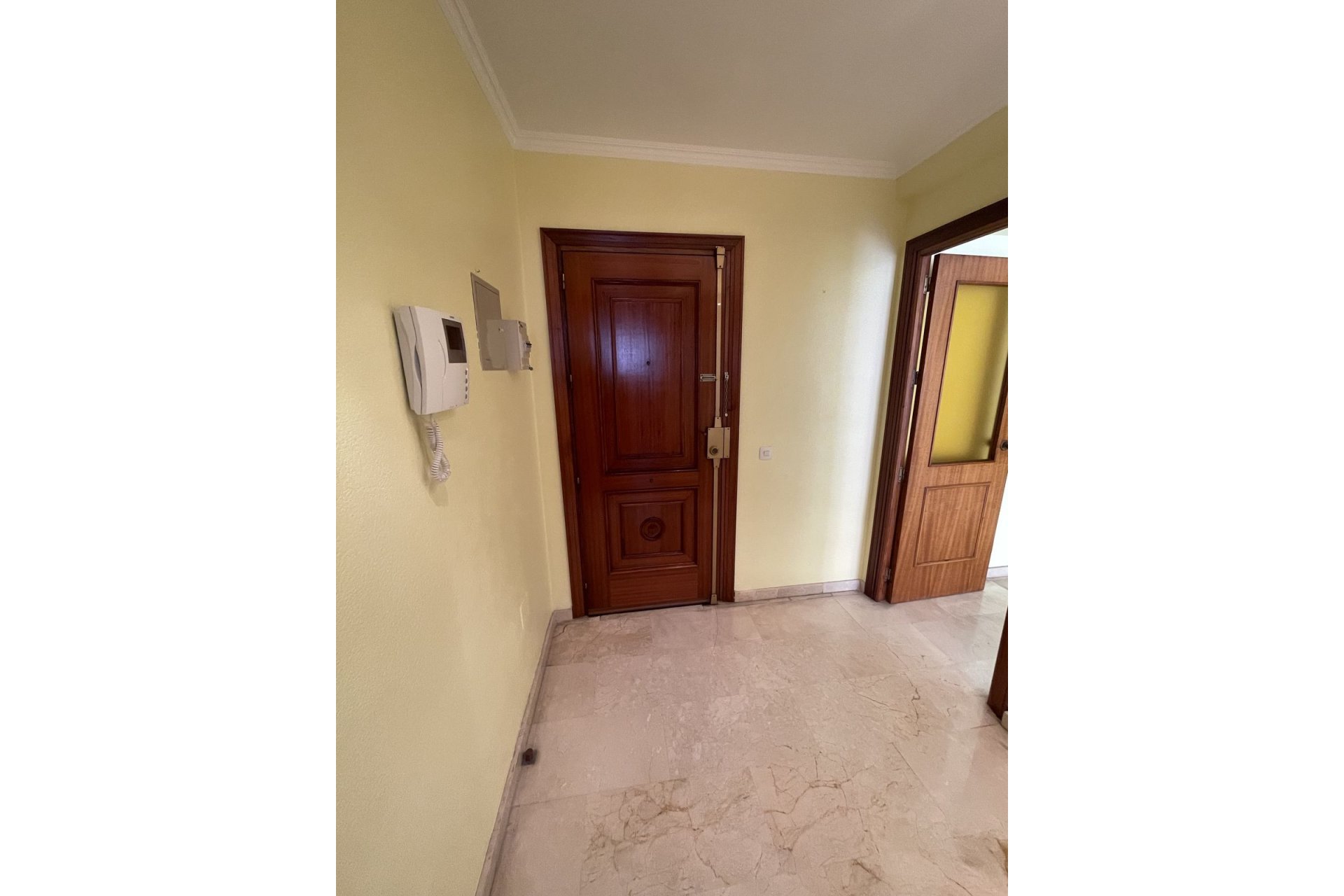 Resale - Apartment - Middle Floor Apartment - Marbella - Marbella Centro